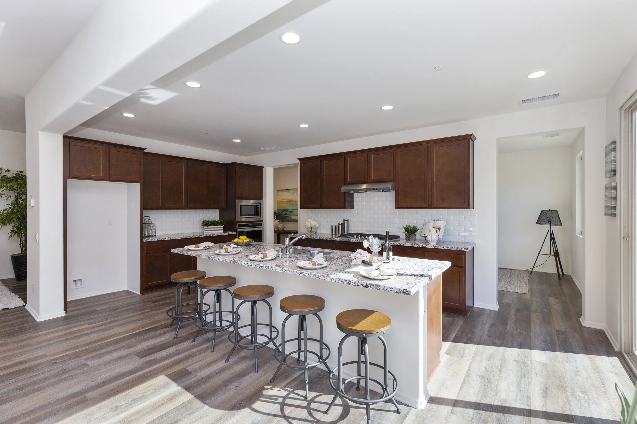 010_Kitchen.jpg