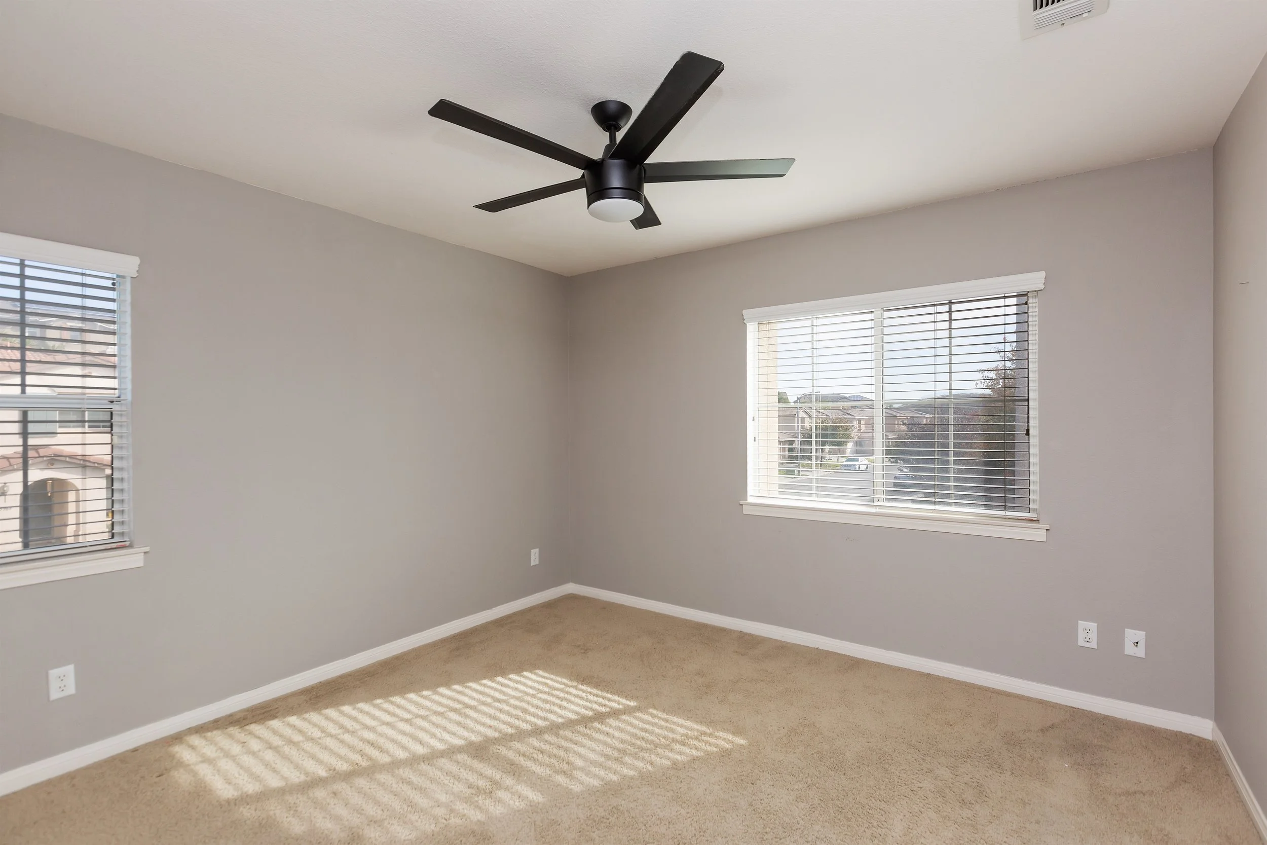 020_Bedroom.jpg
