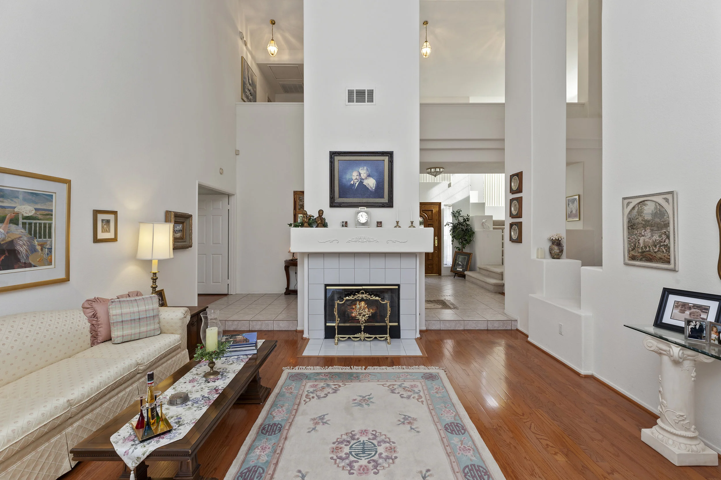 007_Living Room.jpg