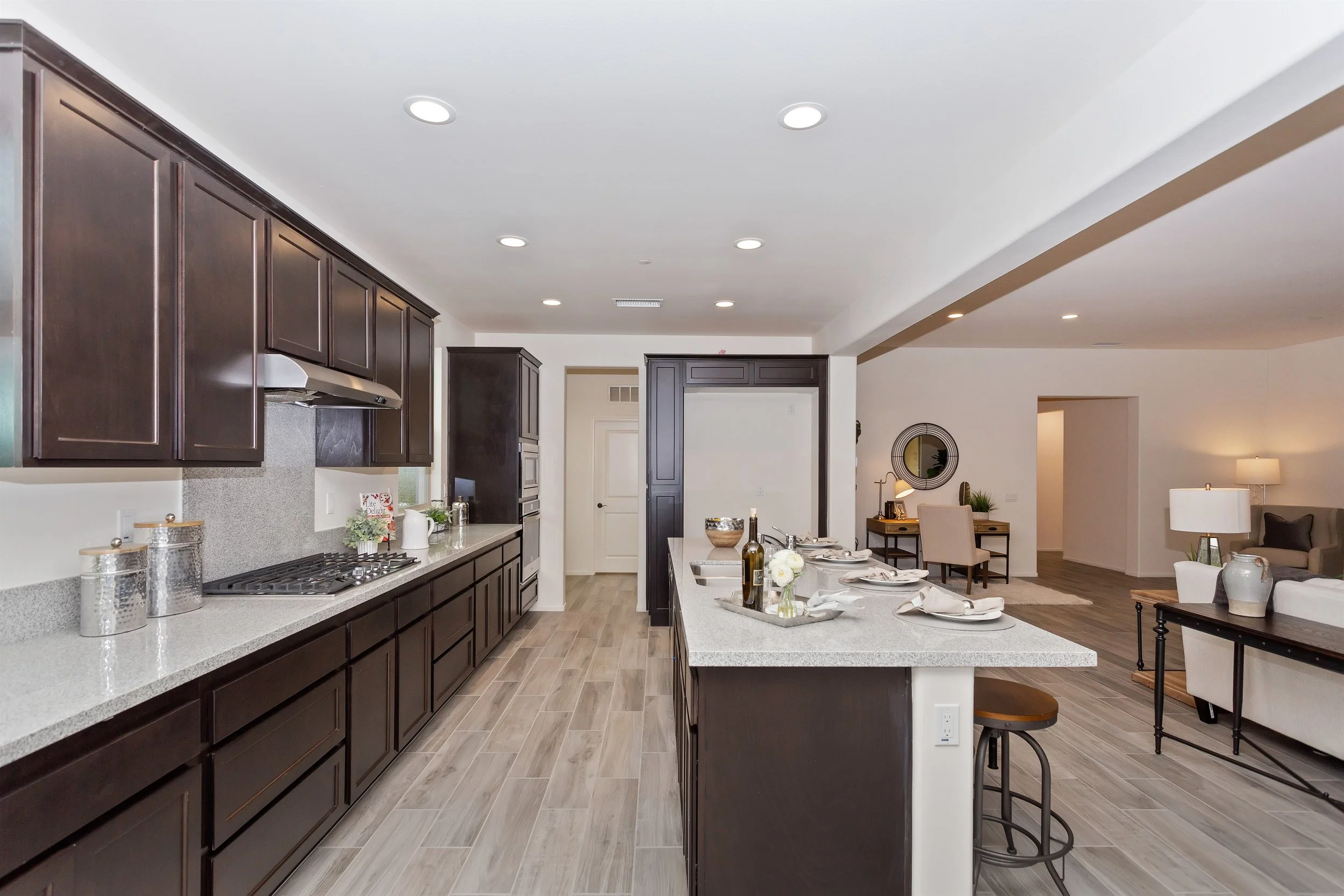 023_Kitchen .jpg