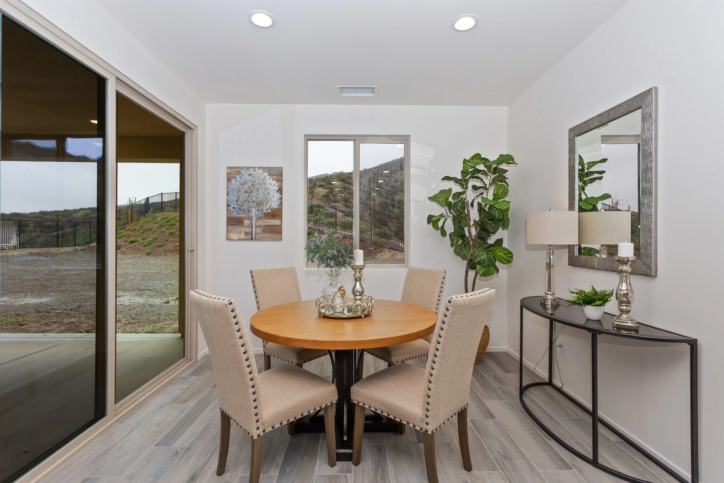 028_Breakfast Area.jpg
