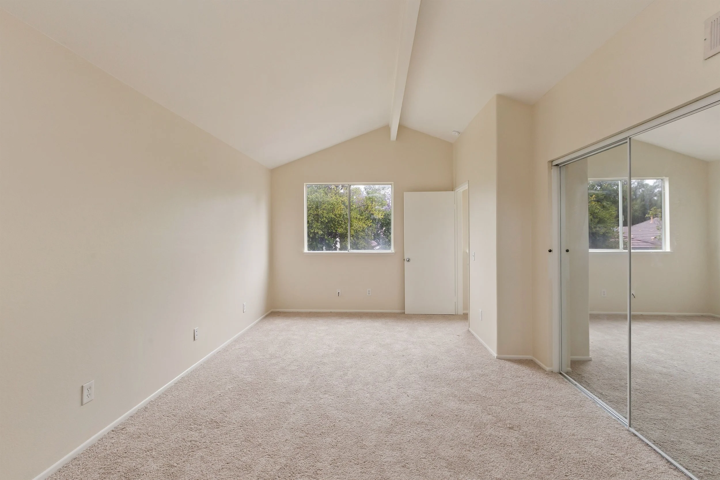 017_Master Suite .jpg