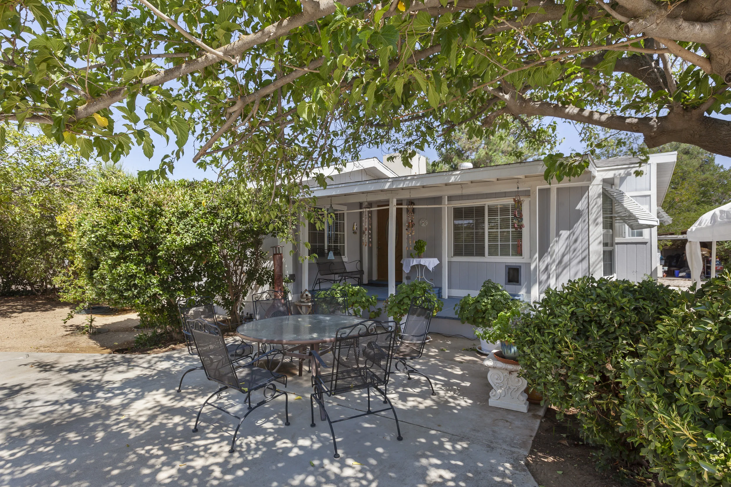 006_Front Porch .jpg
