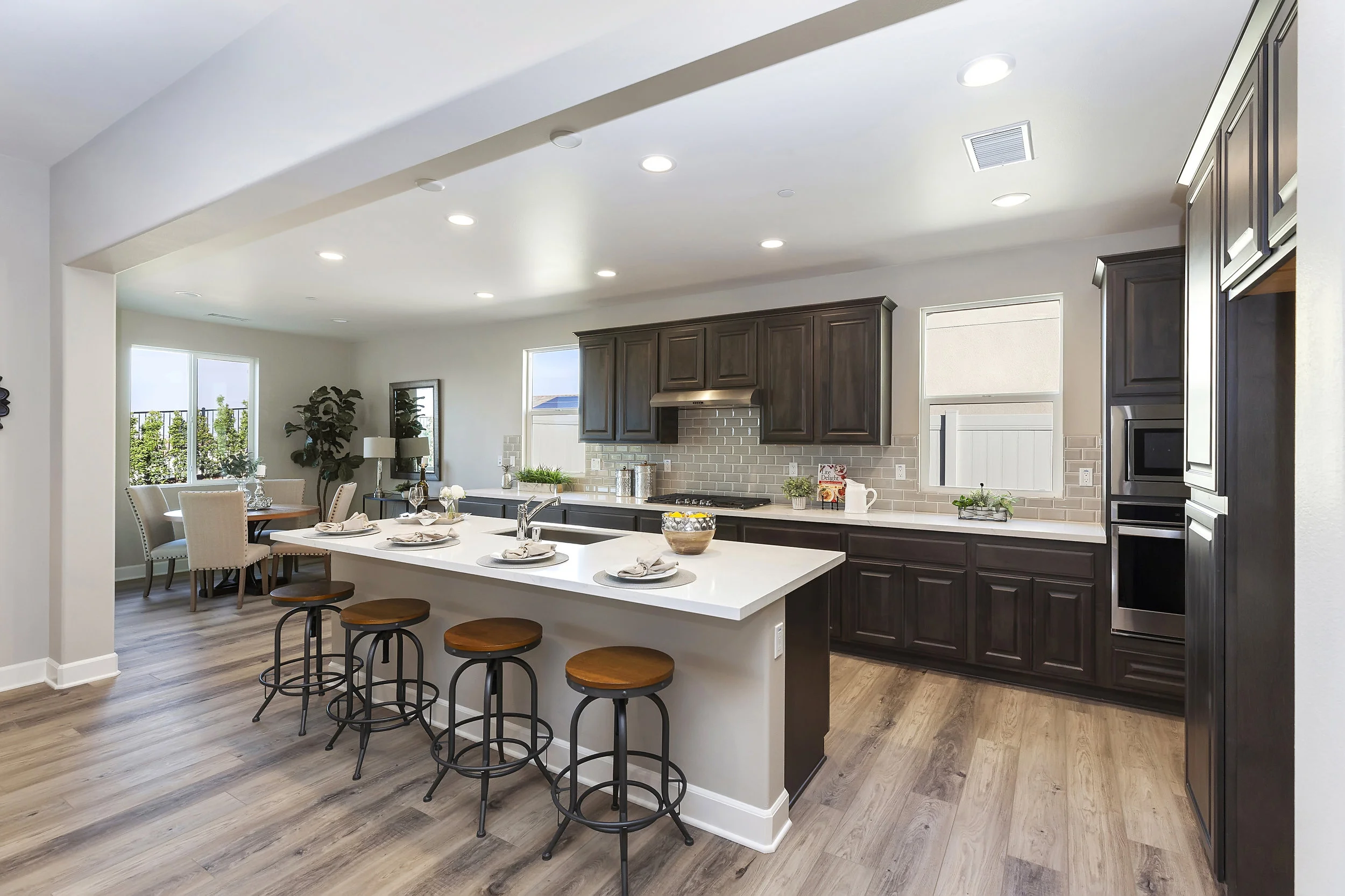 011_Kitchen .jpg
