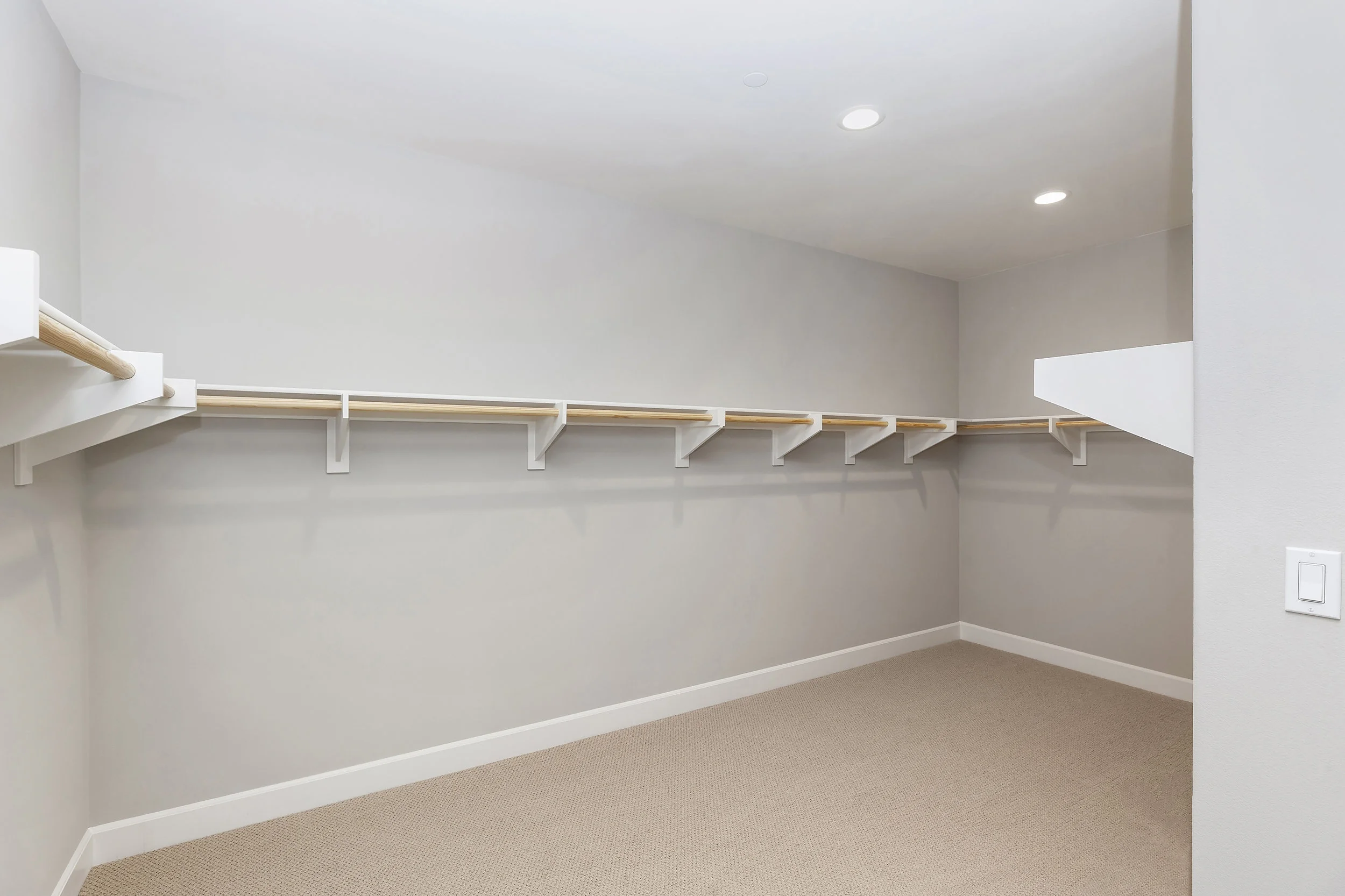 019_Huge Master Closet.jpg