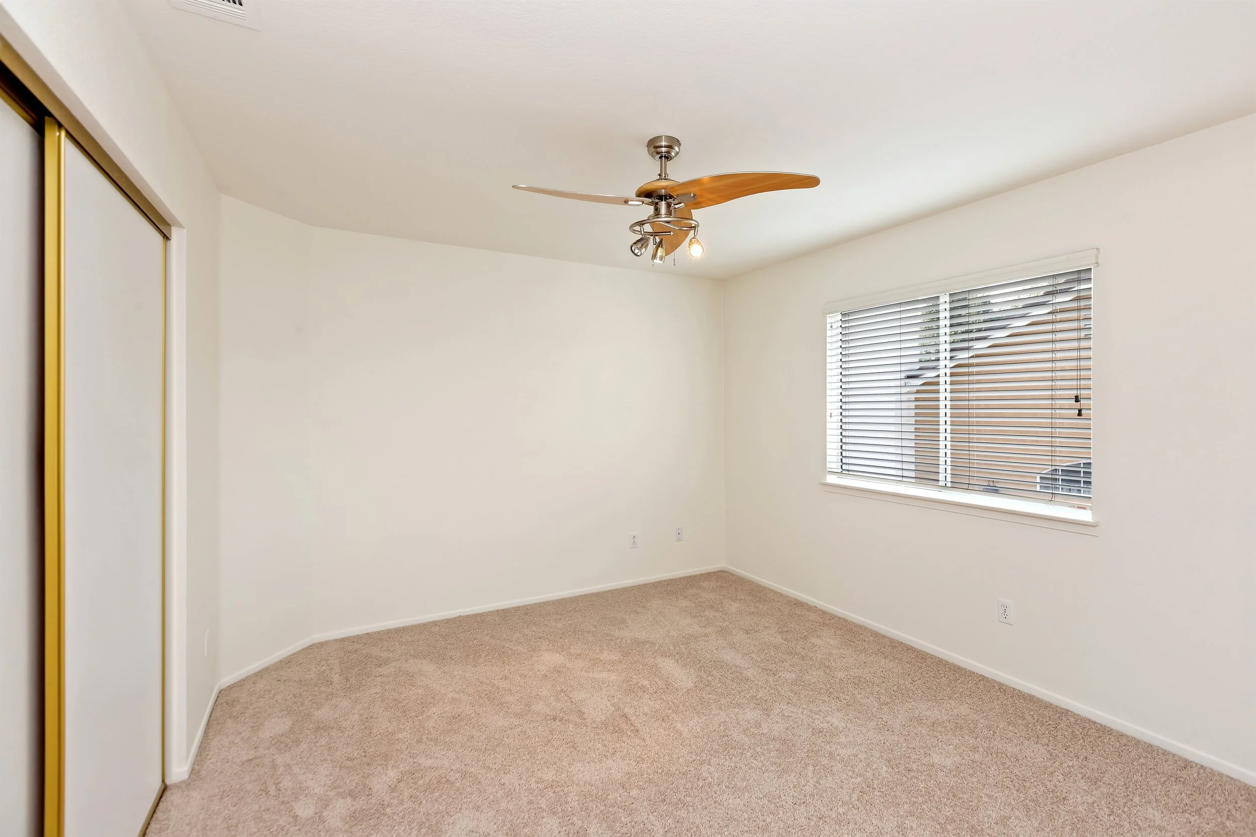 025_Bedroom .jpg