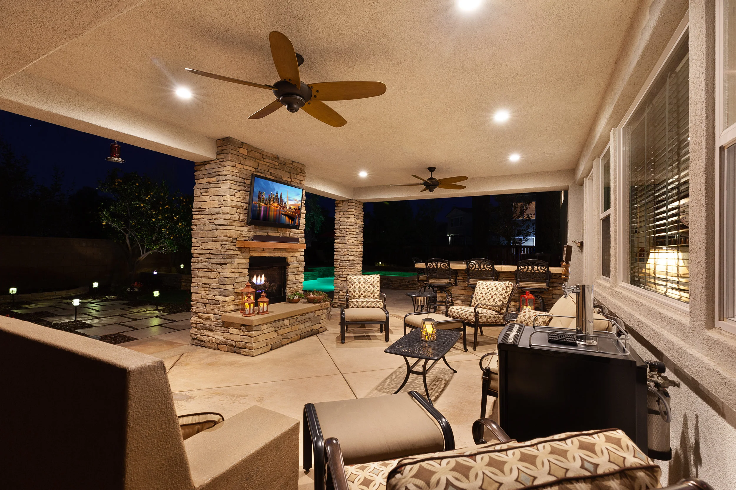 056_Twilight Covered Patio View.jpg