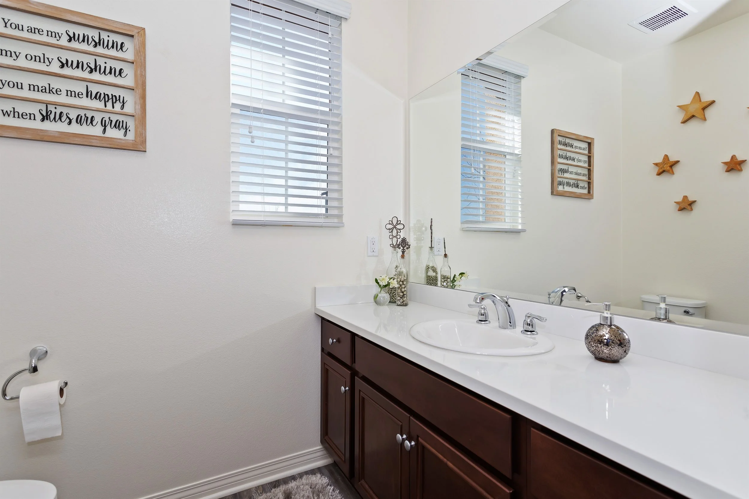 013_Powder Room.jpg