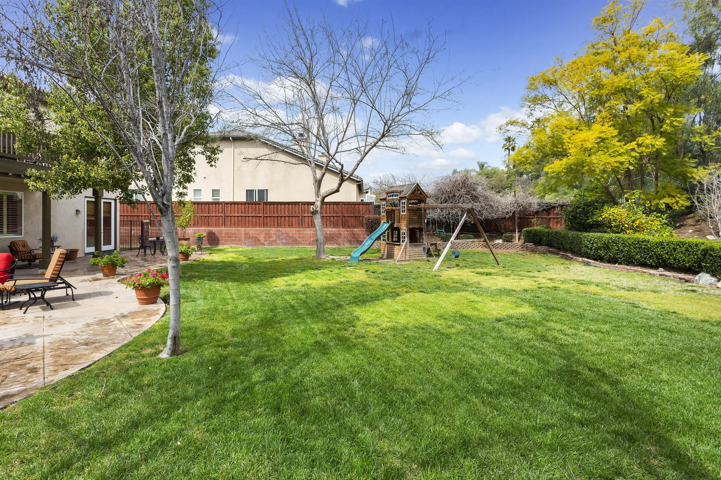 007_Back Yard.jpg