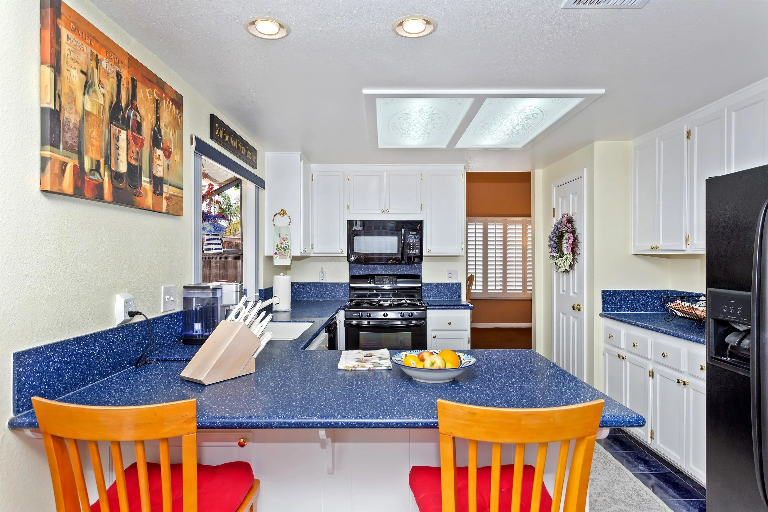009_Kitchen.jpg