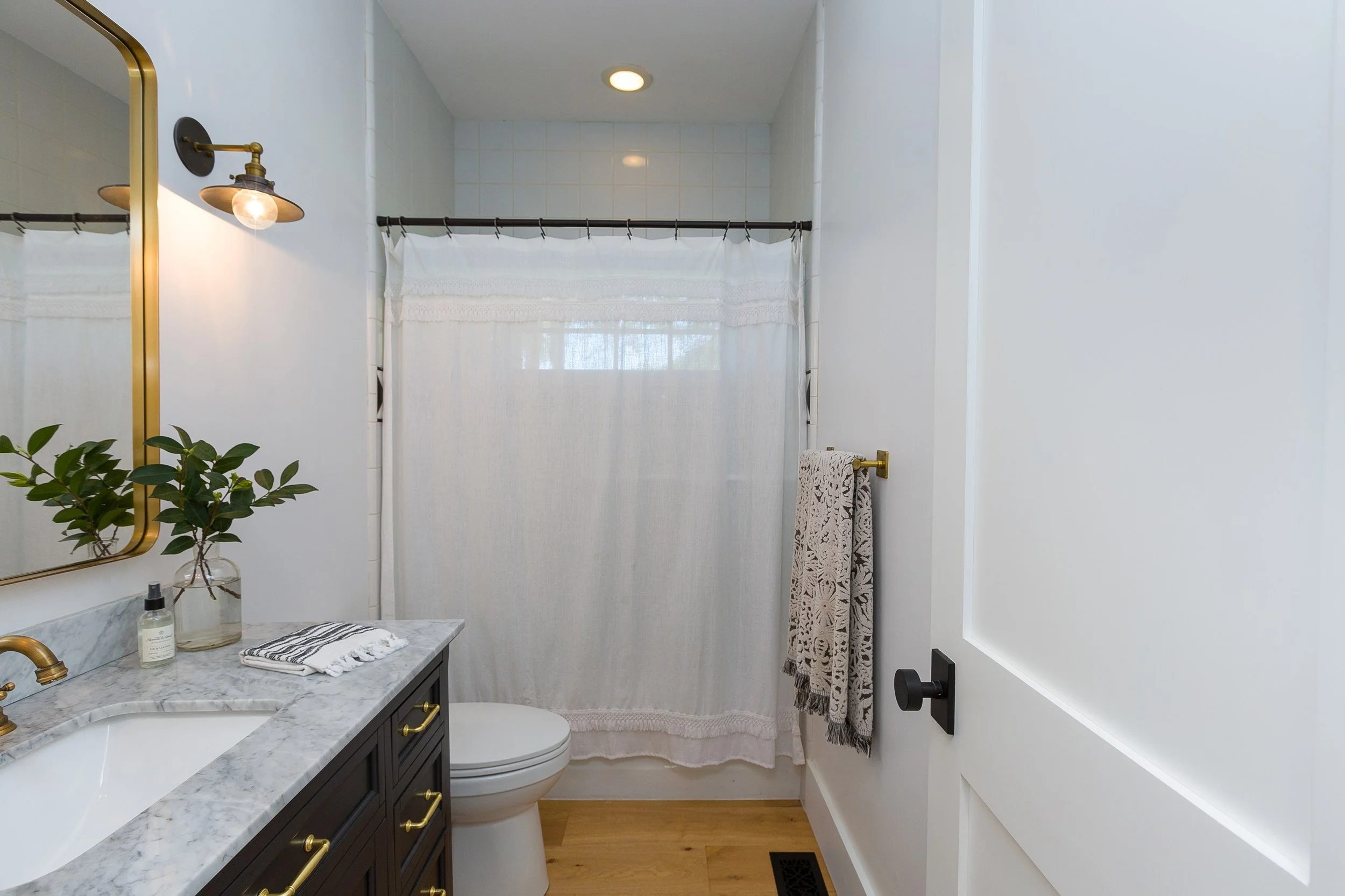 035_Bathroom.jpg