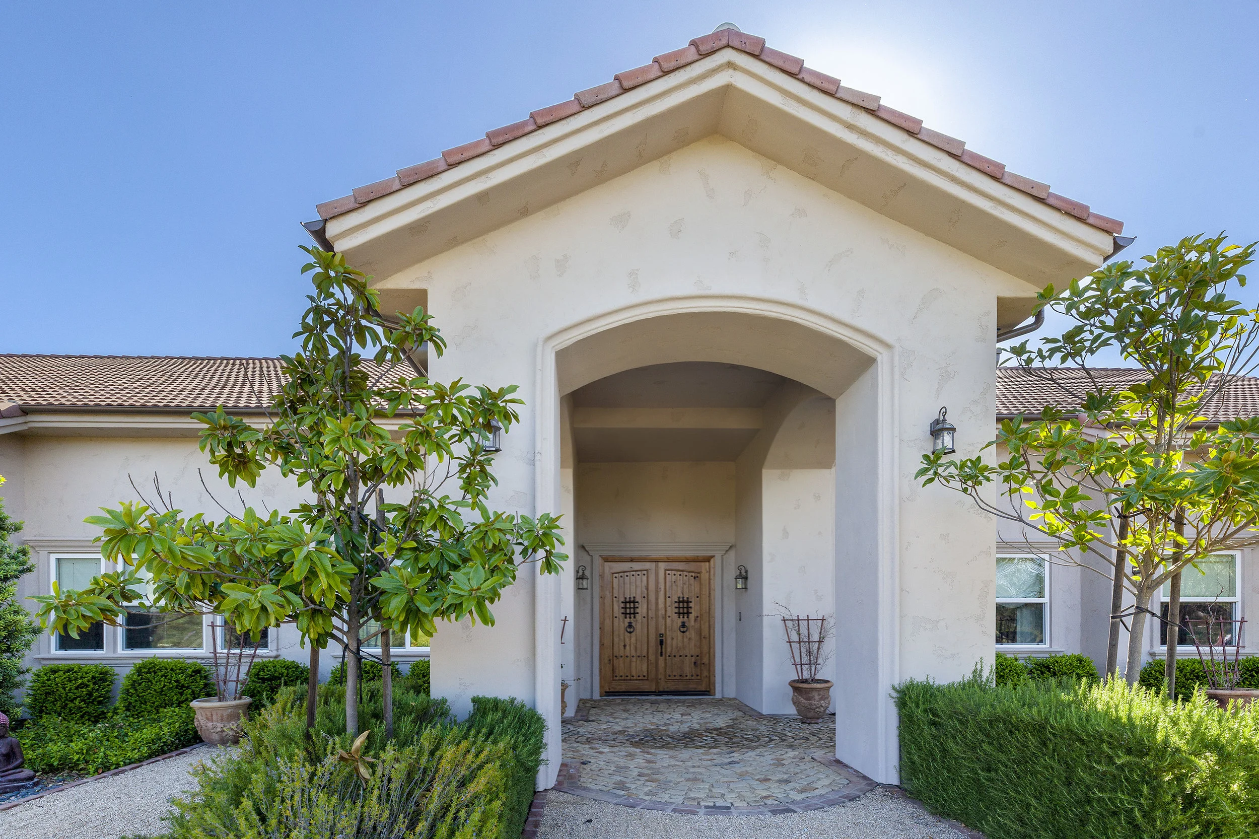 004_Front Entry.jpg