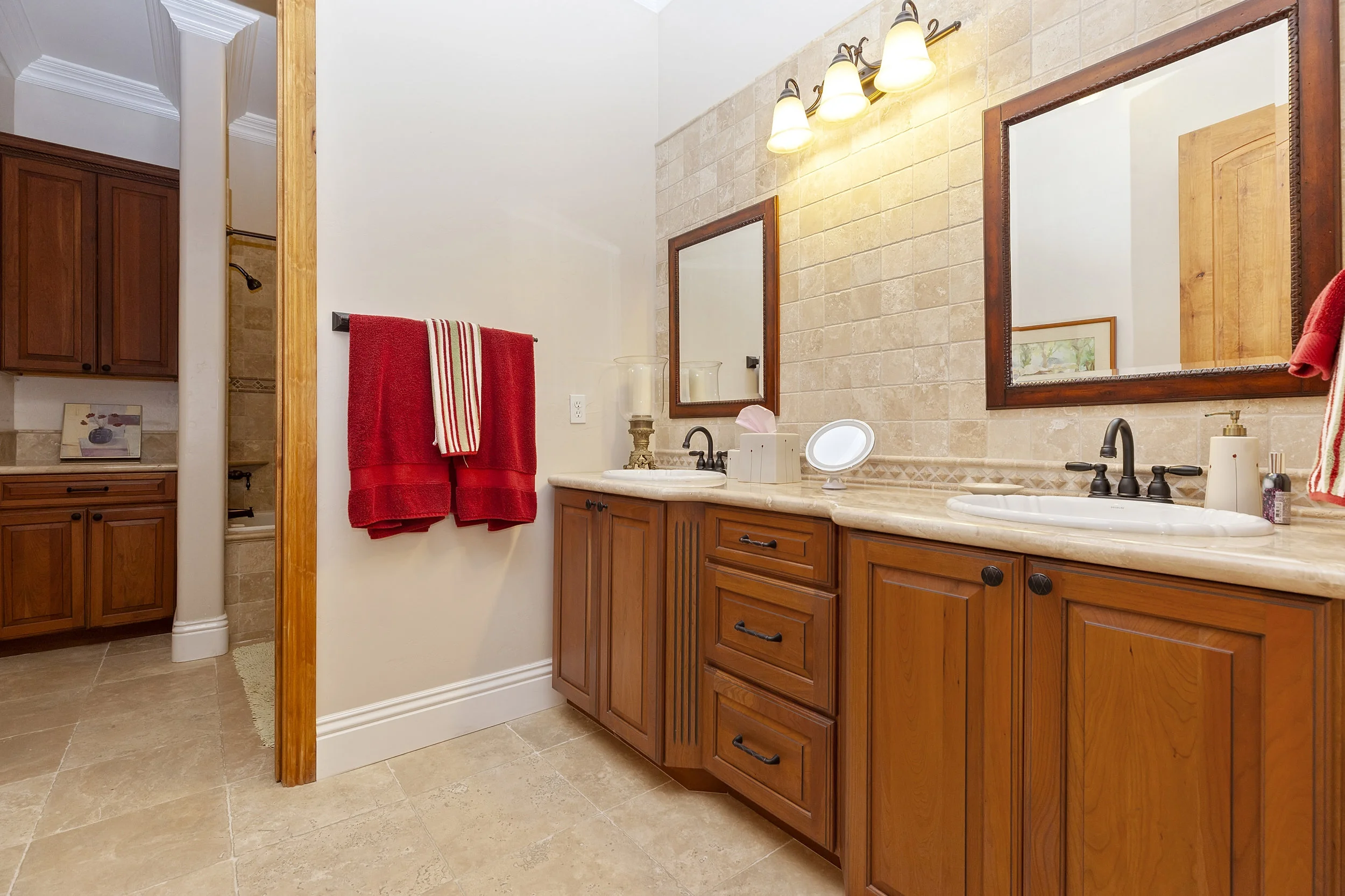 047_Bathroom.jpg