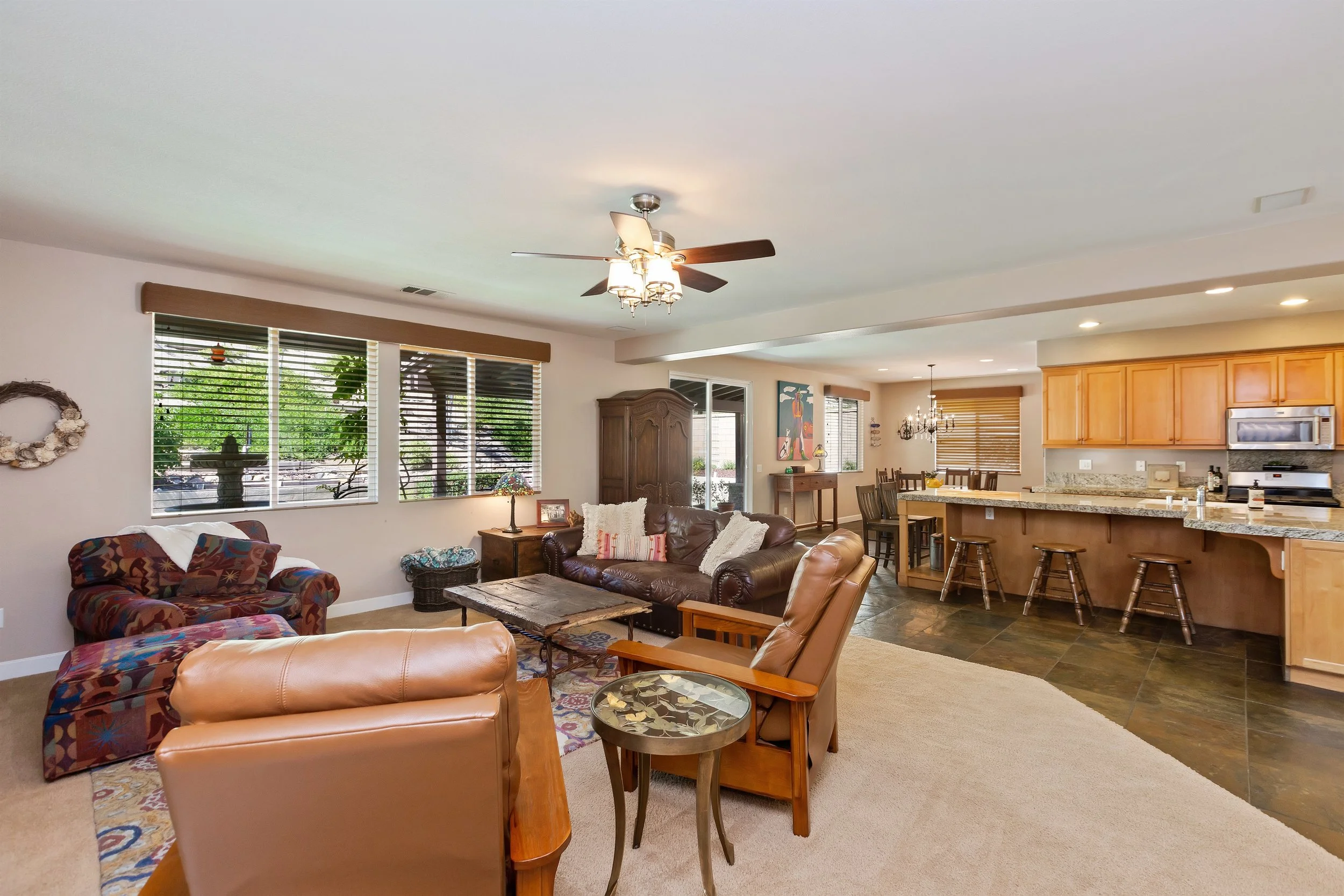 009_Family Room .jpg