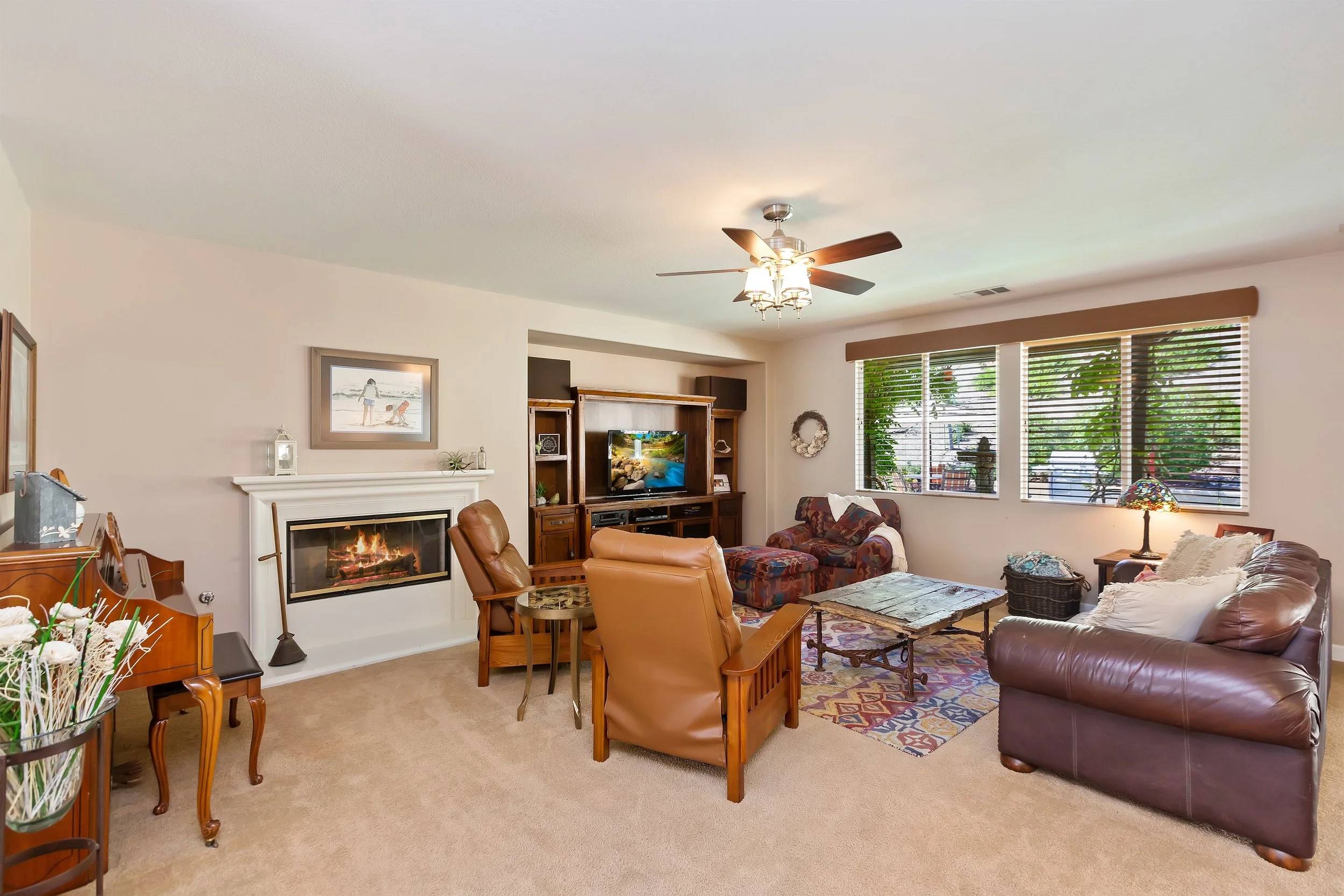 012_Family Room .jpg