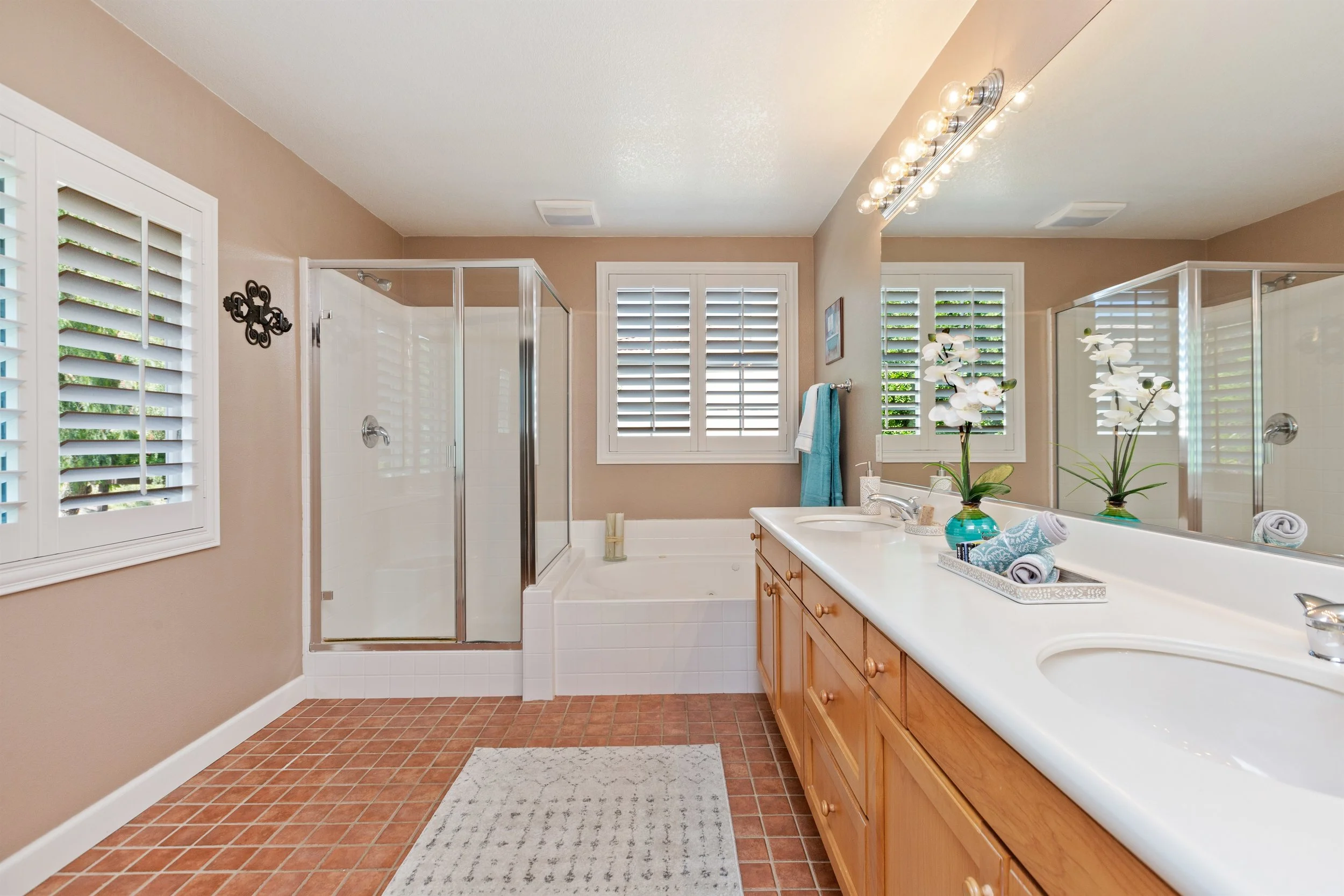 030_Master Bathroom .jpg