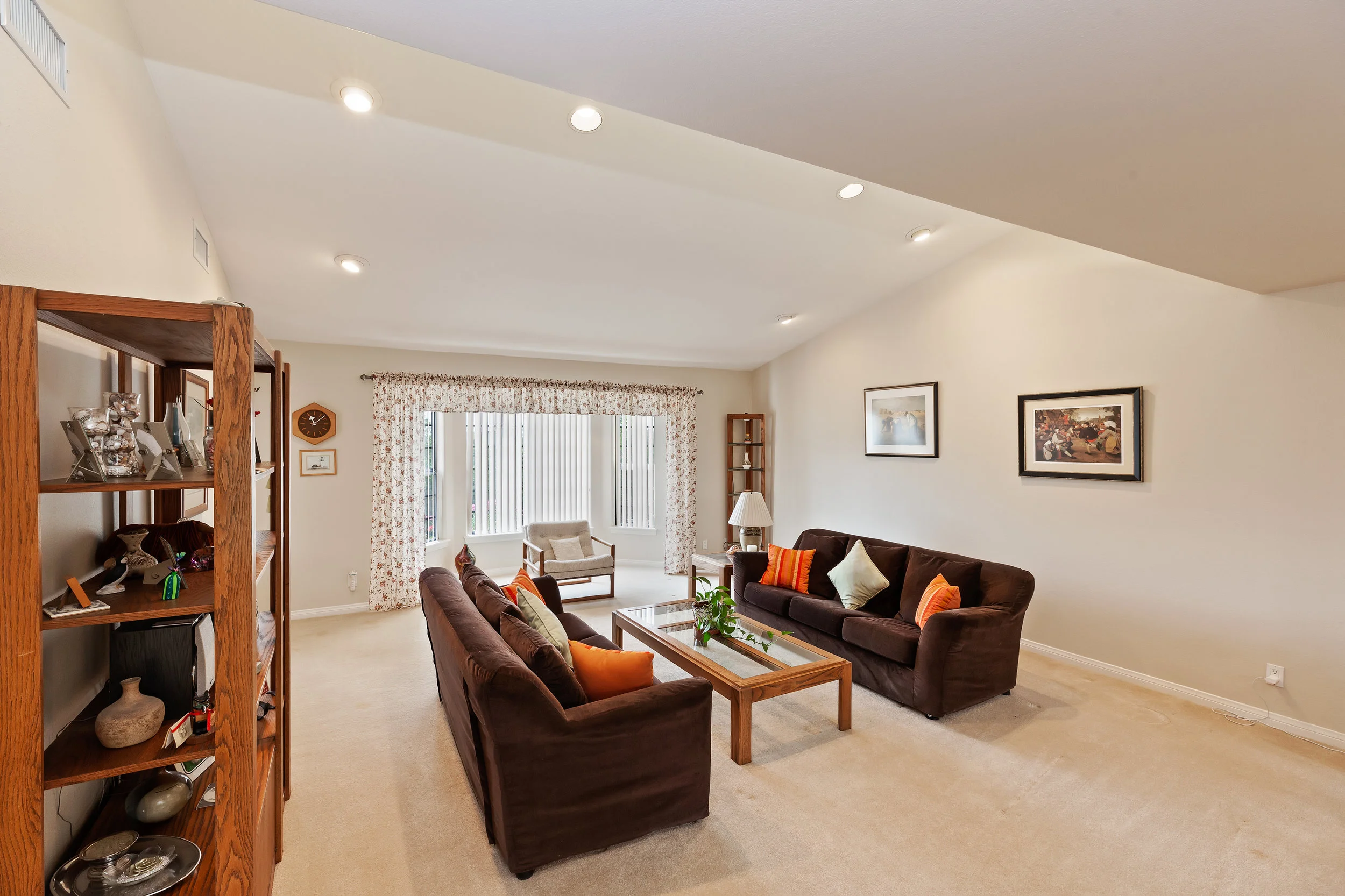 007_Living Room .jpg