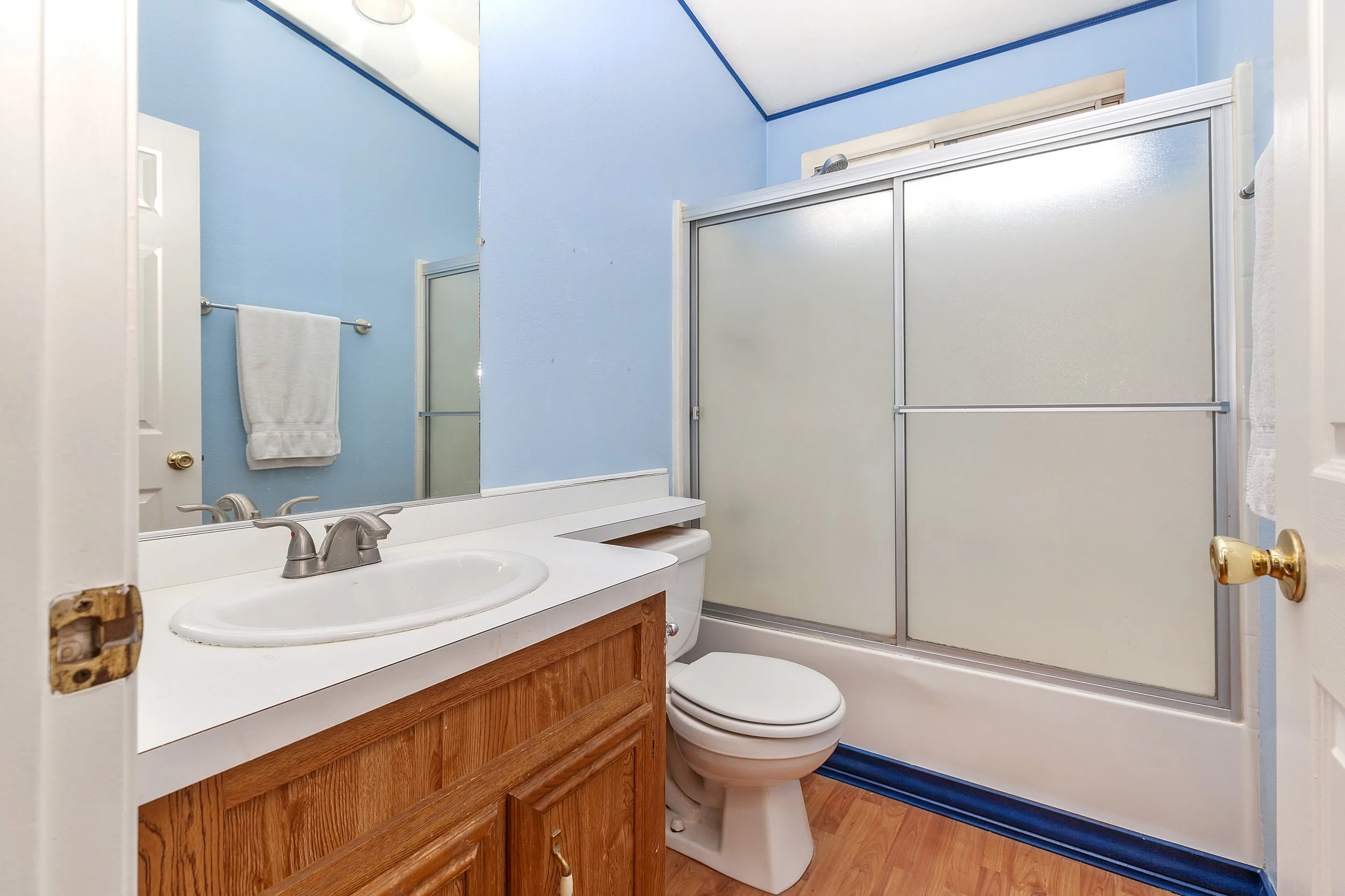 028_Bathroom.jpg