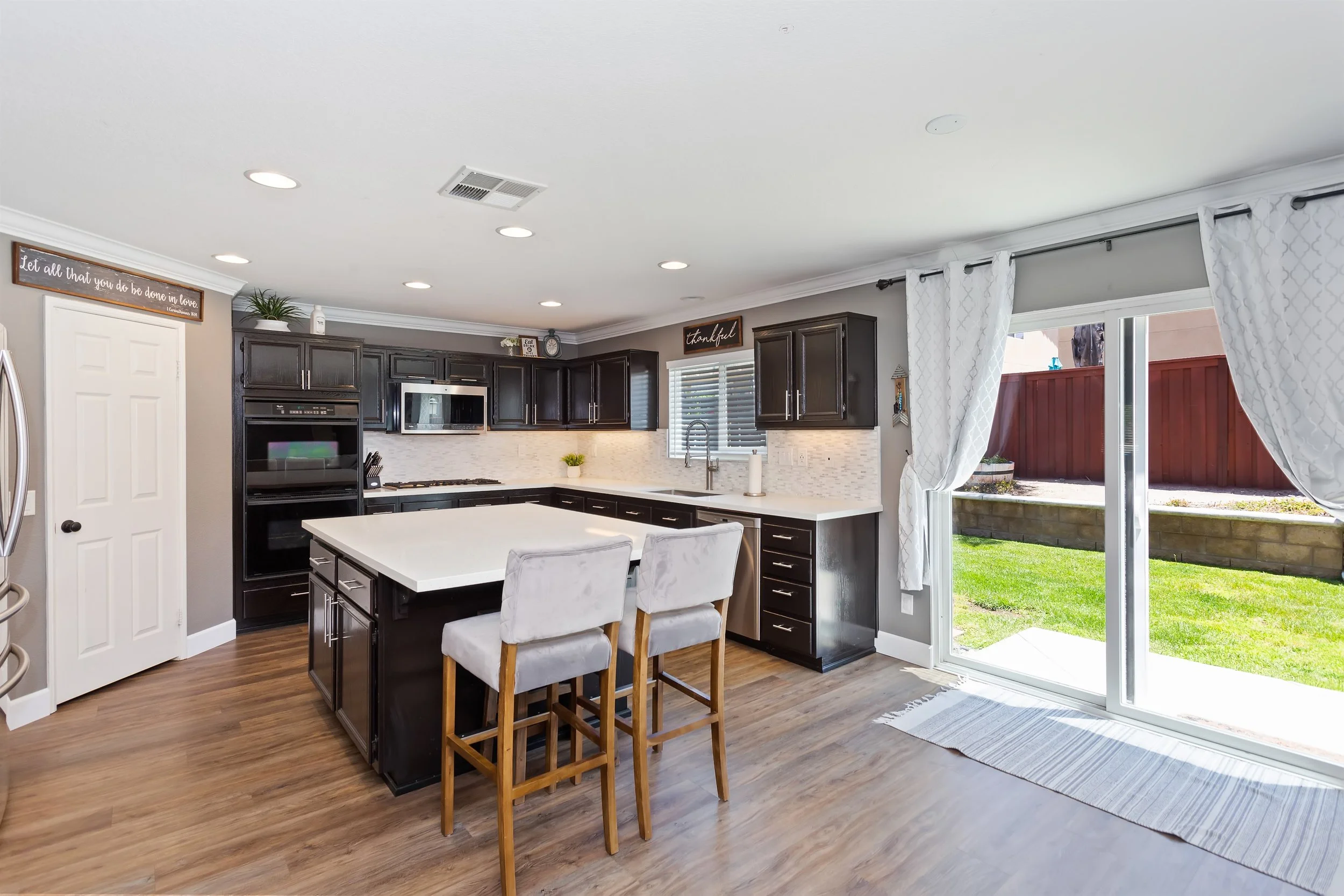013_Kitchen.jpg
