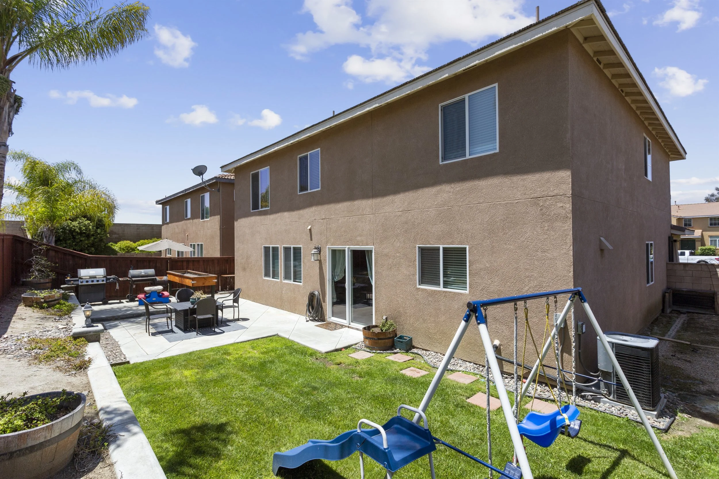 039_Backyard.jpg