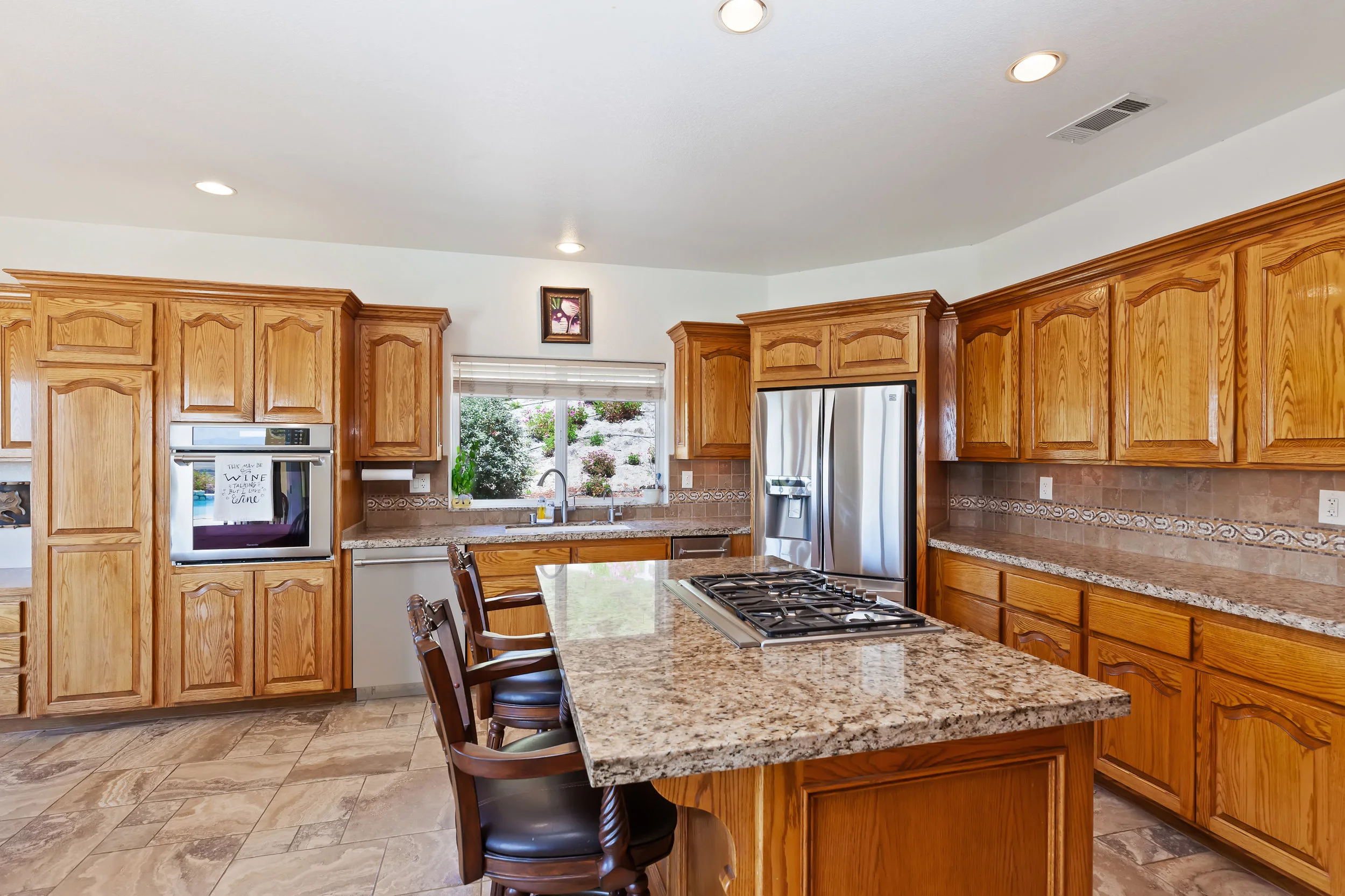 018_Kitchen.jpg