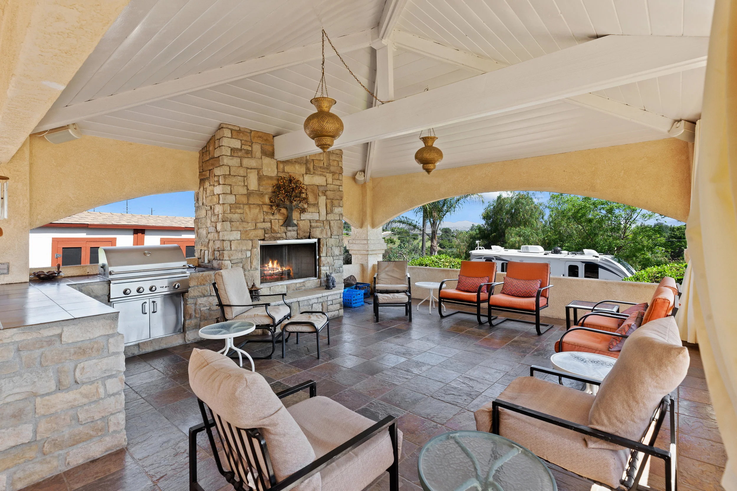 011_Patio.jpg
