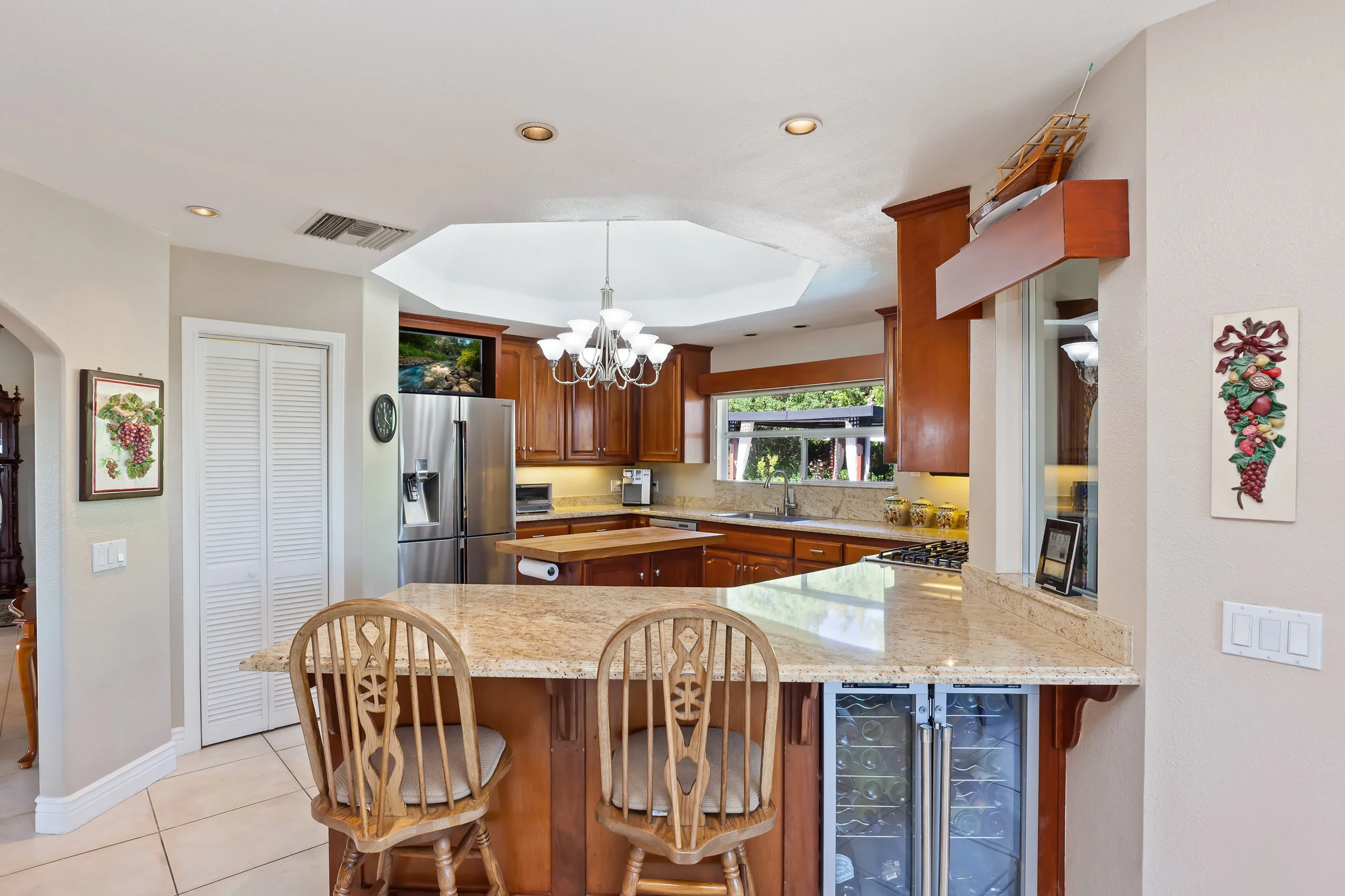 030_Kitchen.jpg