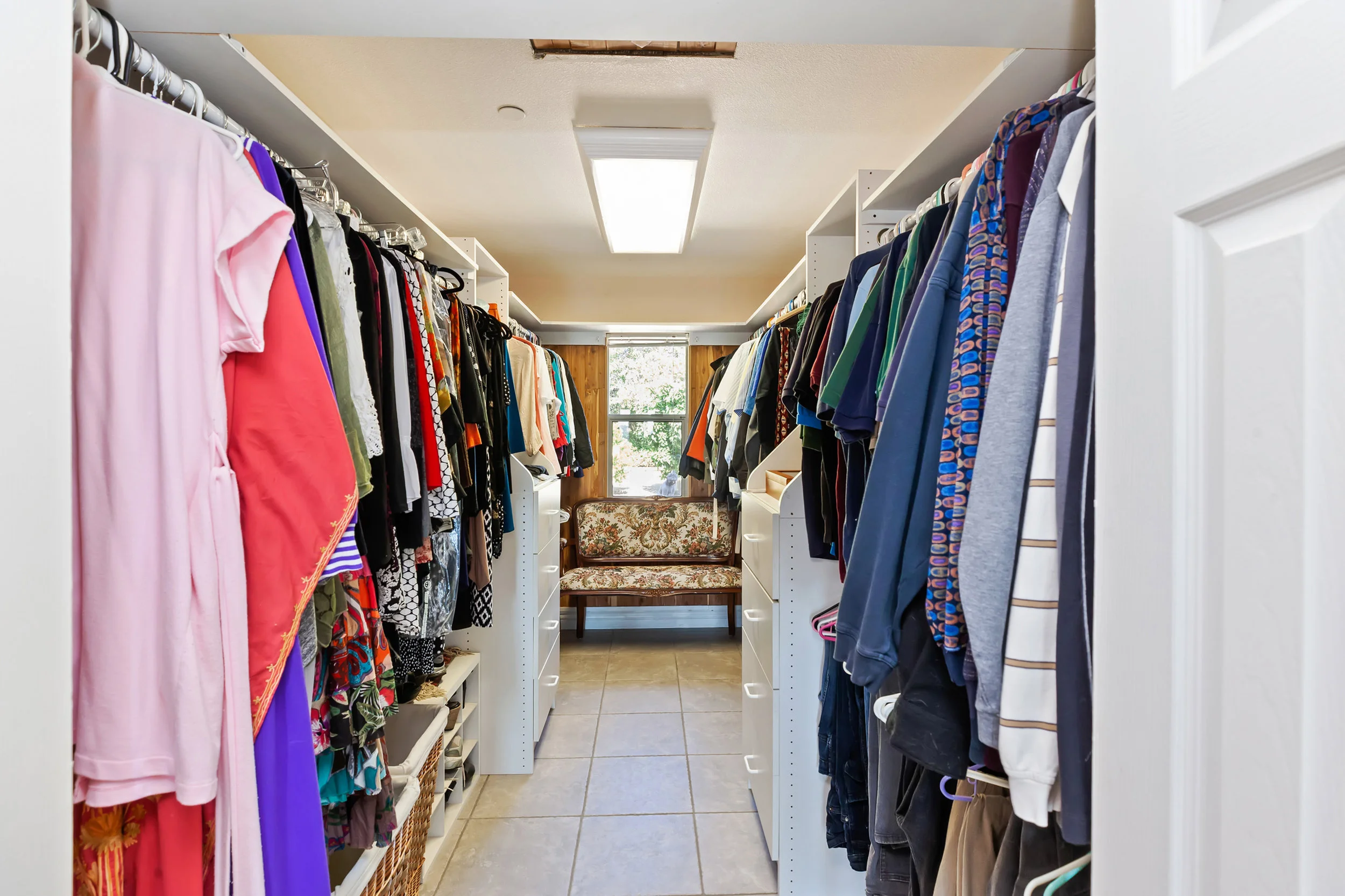 036_Wakin Closet.jpg