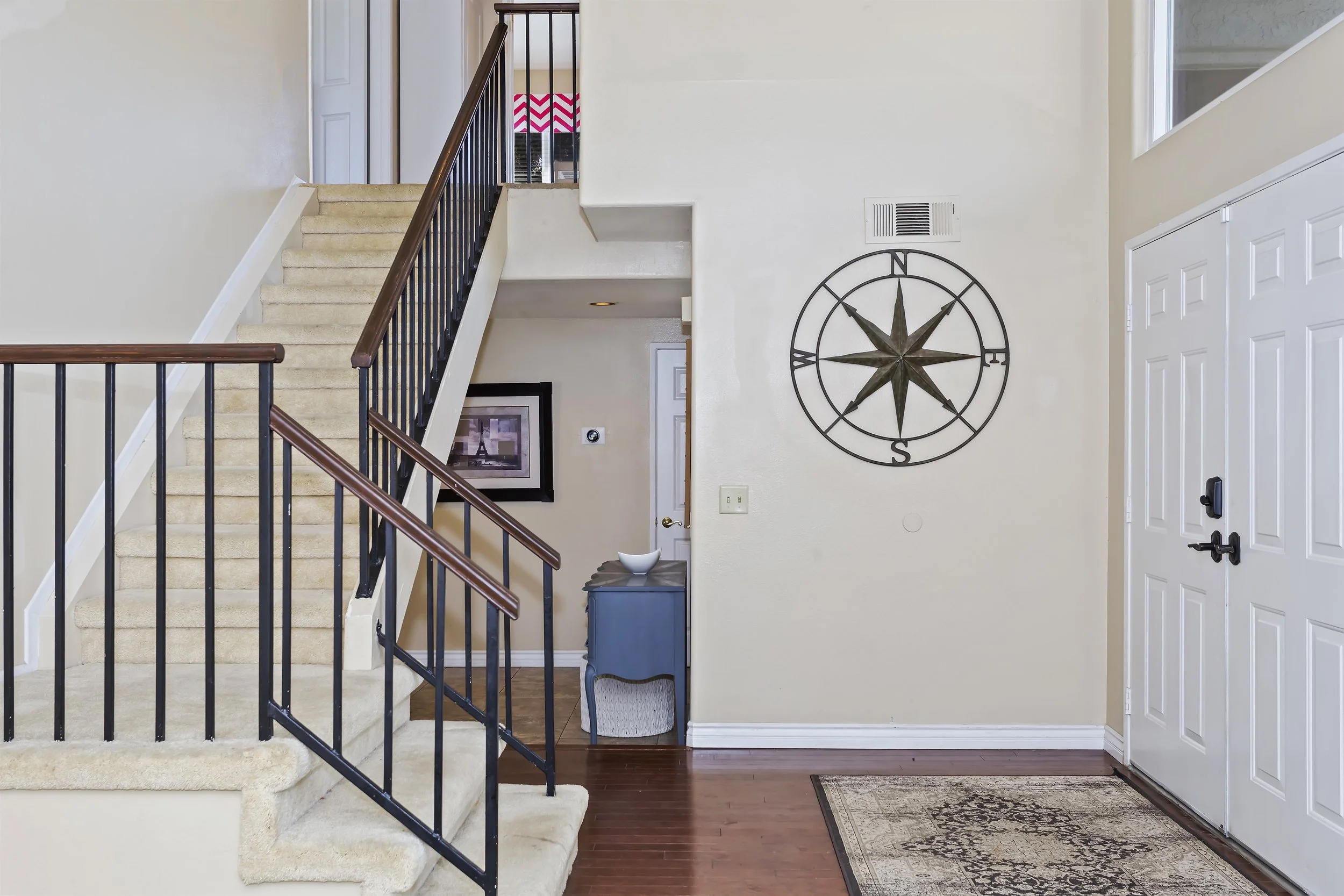 005_Foyer.jpg
