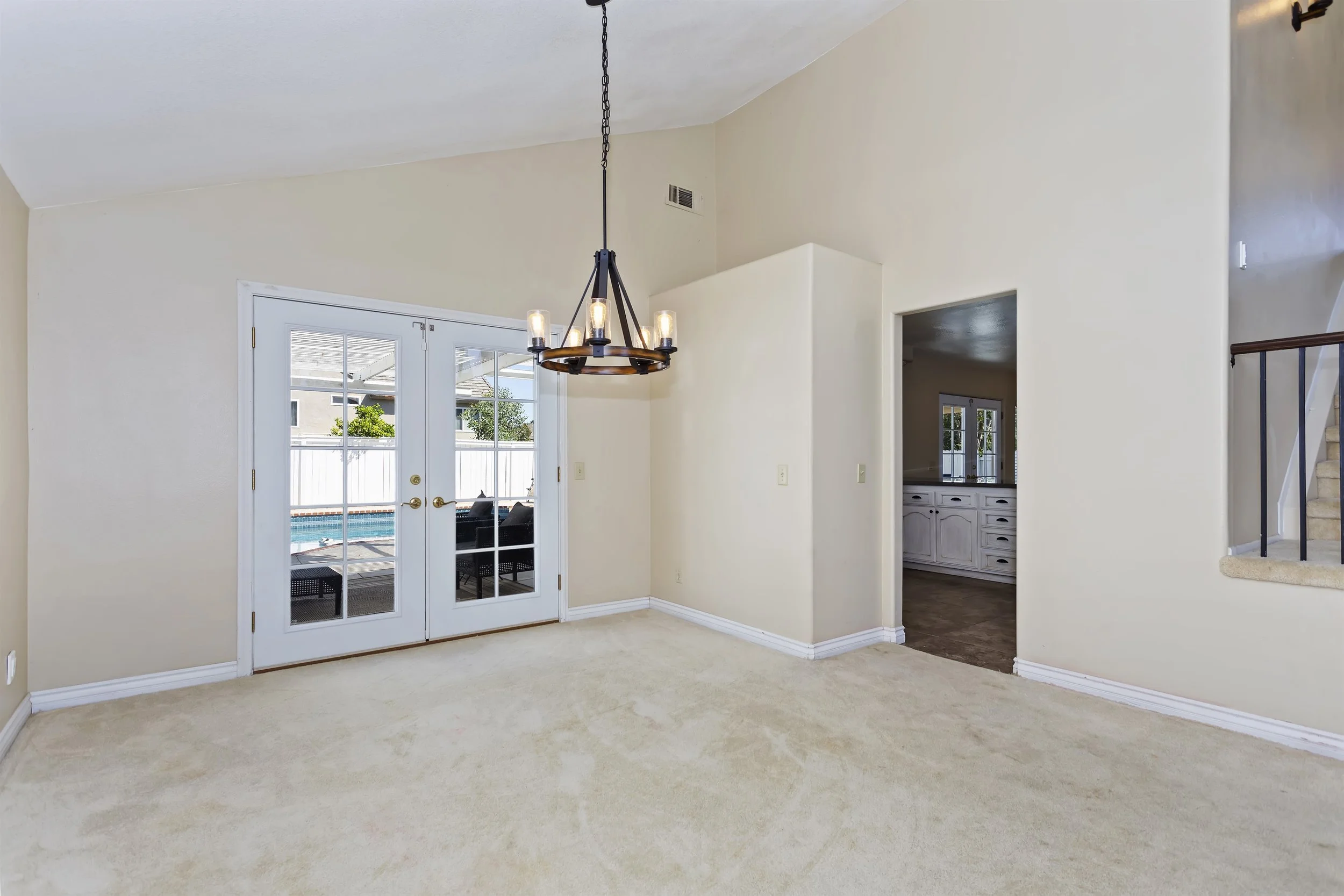 009_Dining Room.jpg