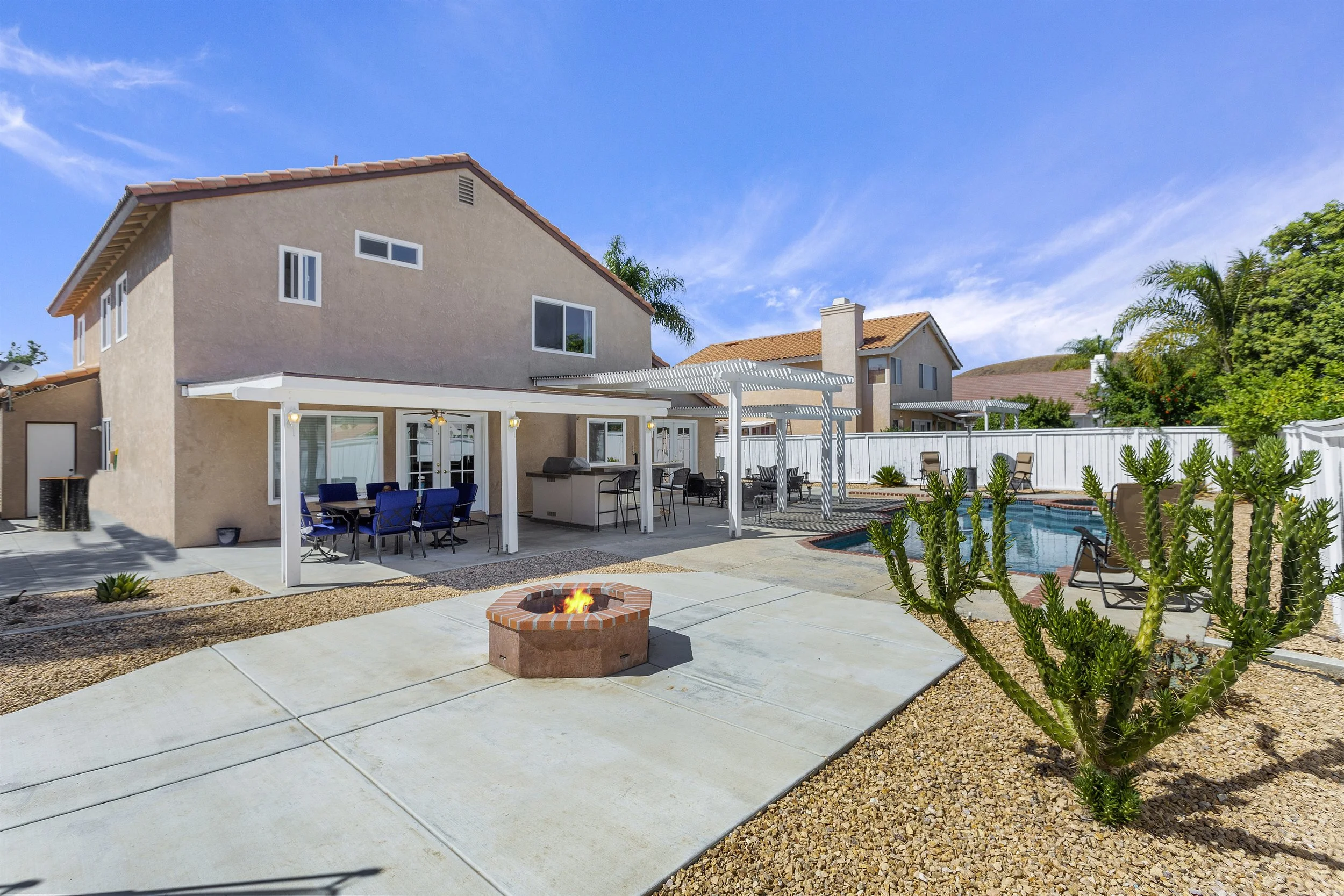036_Back Yard.jpg