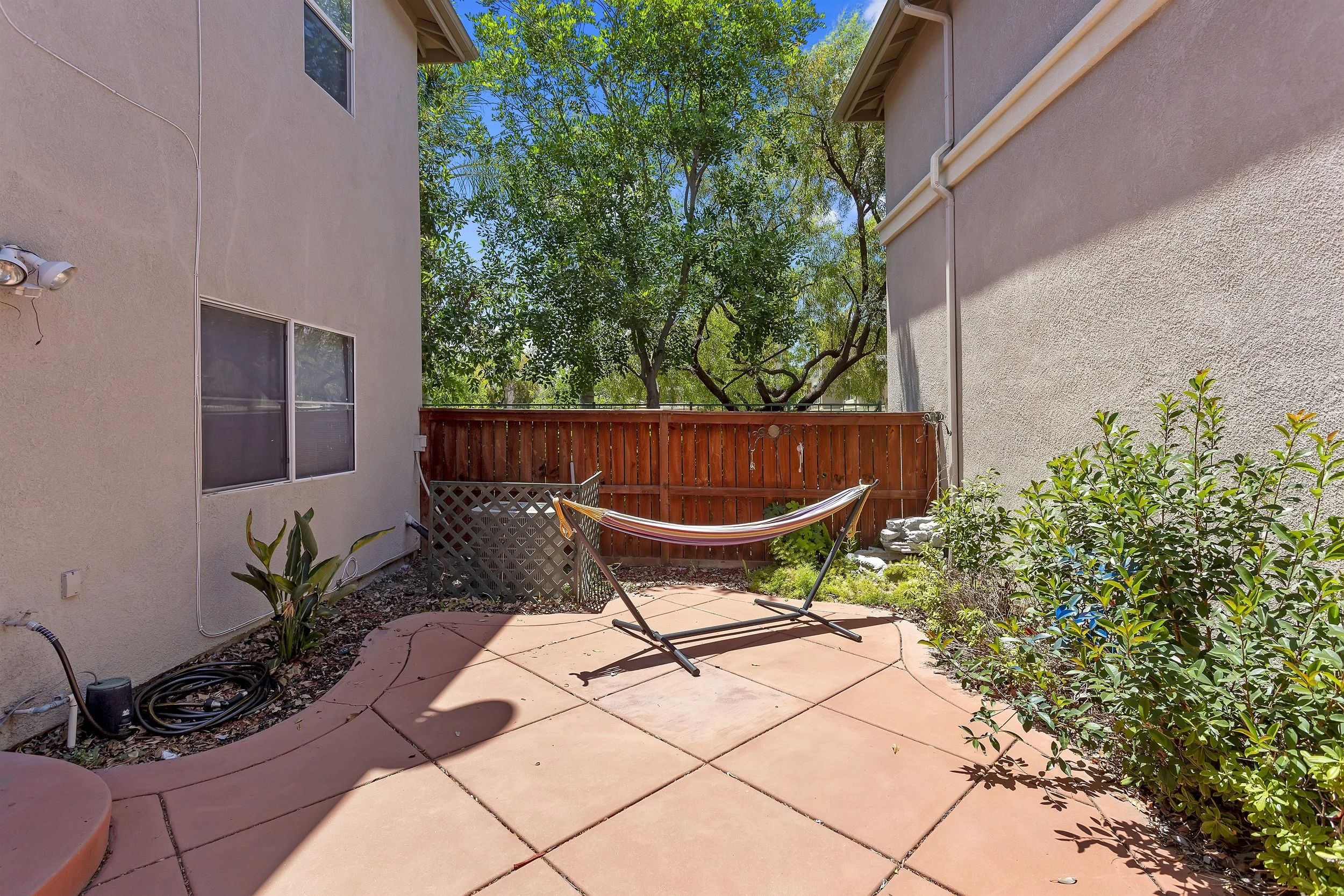 006_Patio.jpg