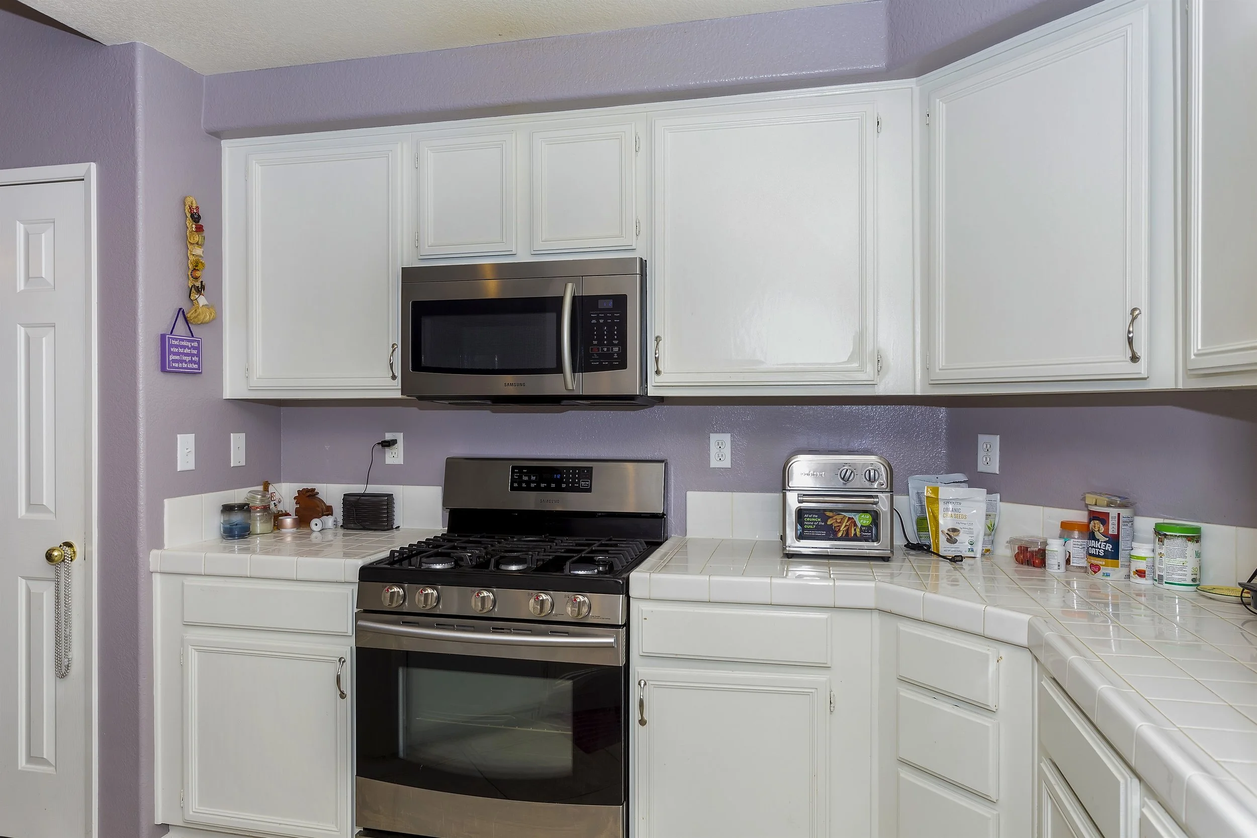 013_Kitchen.jpg