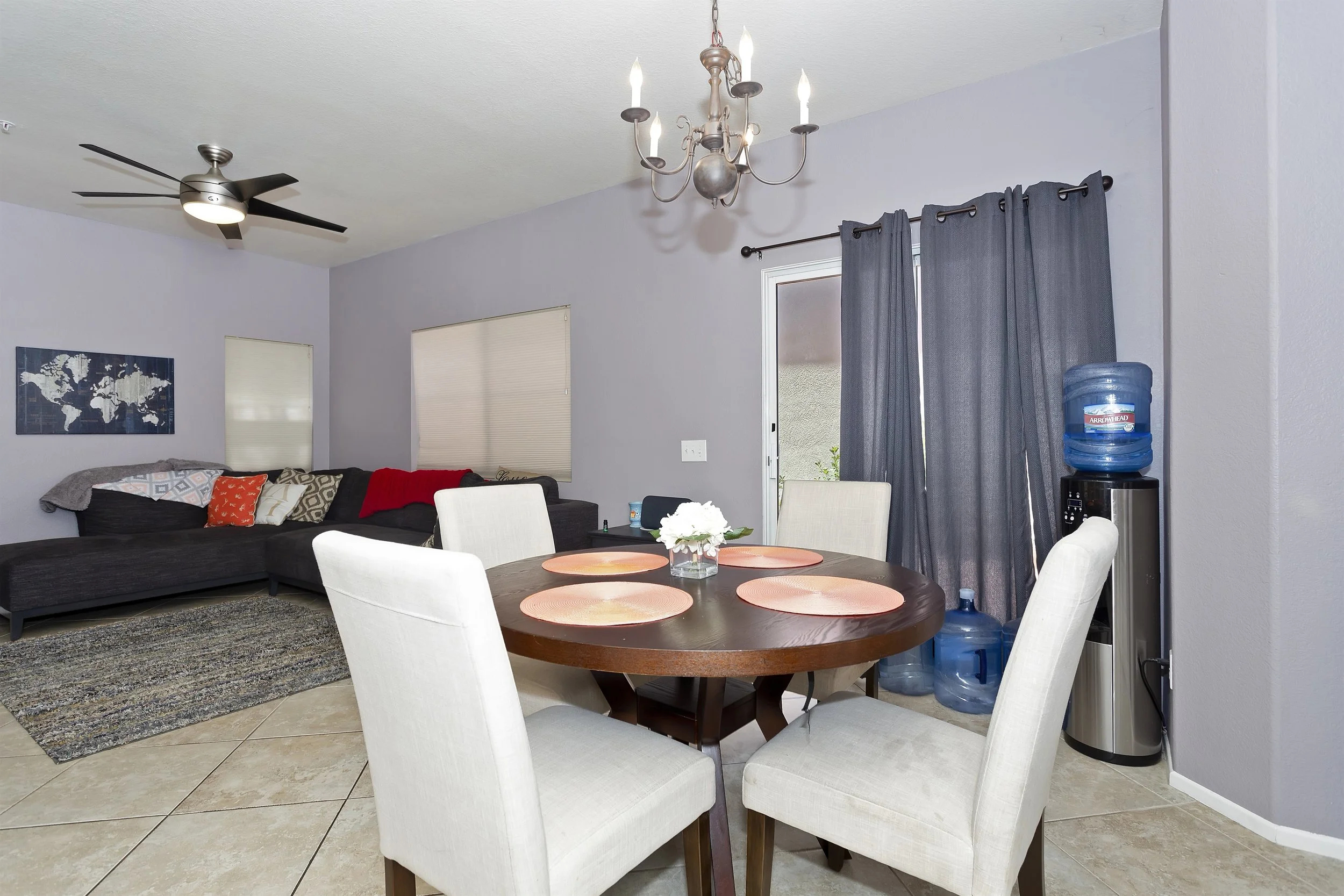 015_Breakfast Area.jpg