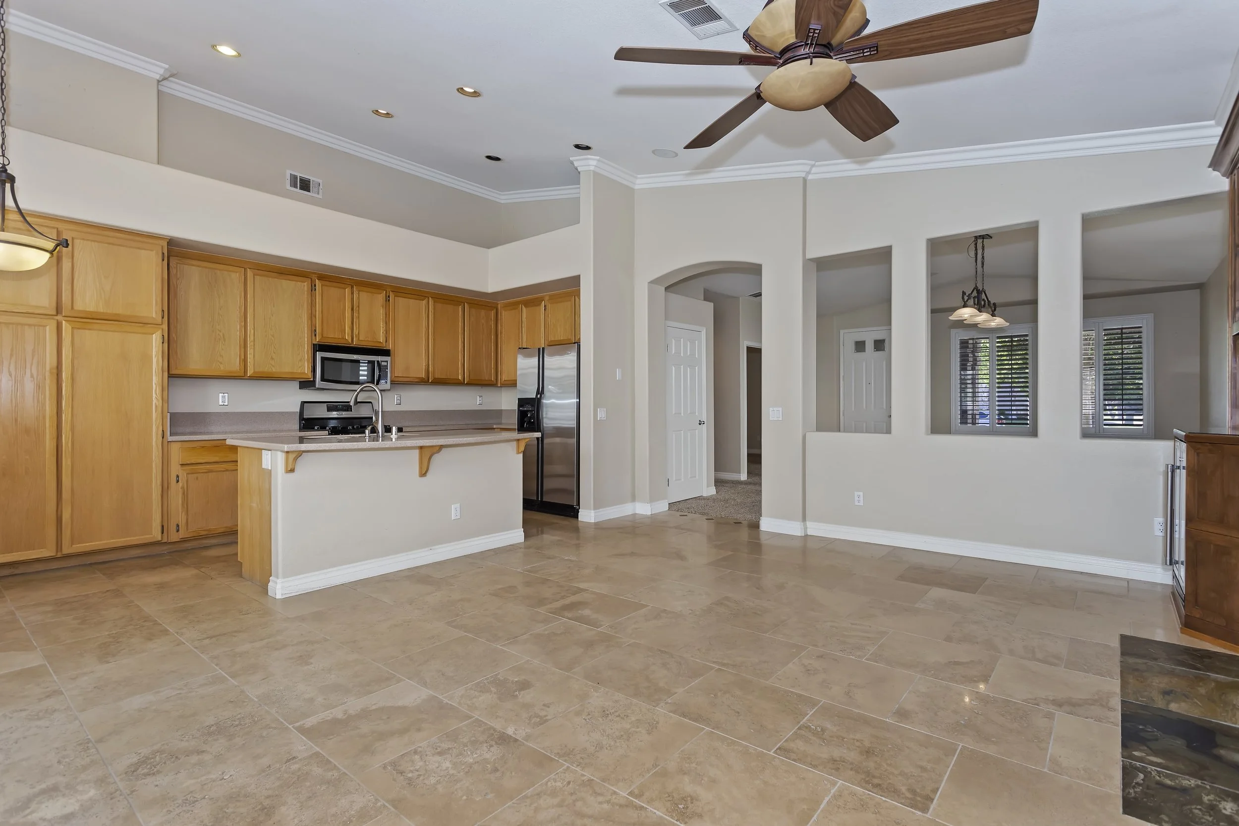 014_Family Room.jpg