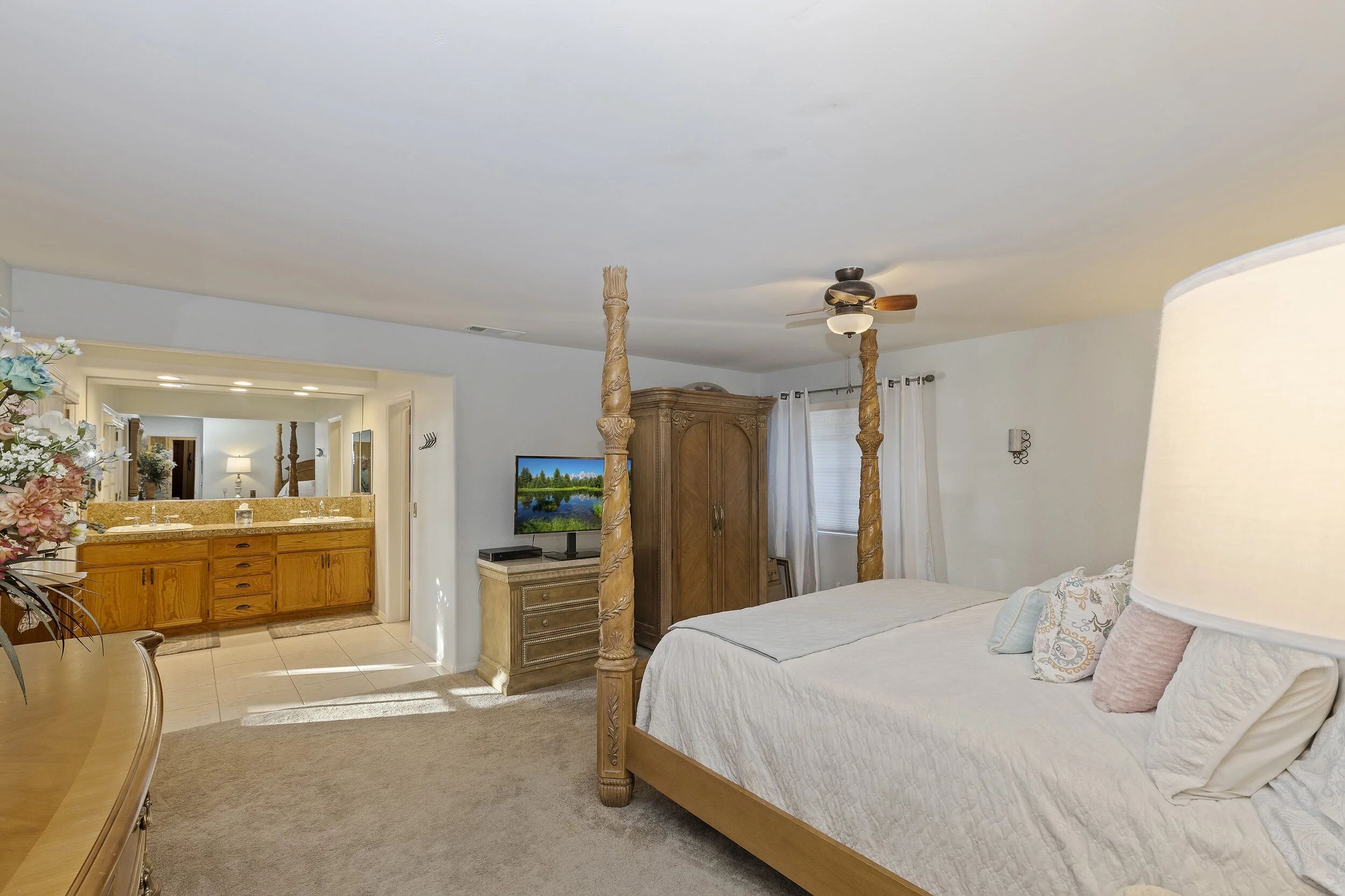 017_Master Bedroom.jpg