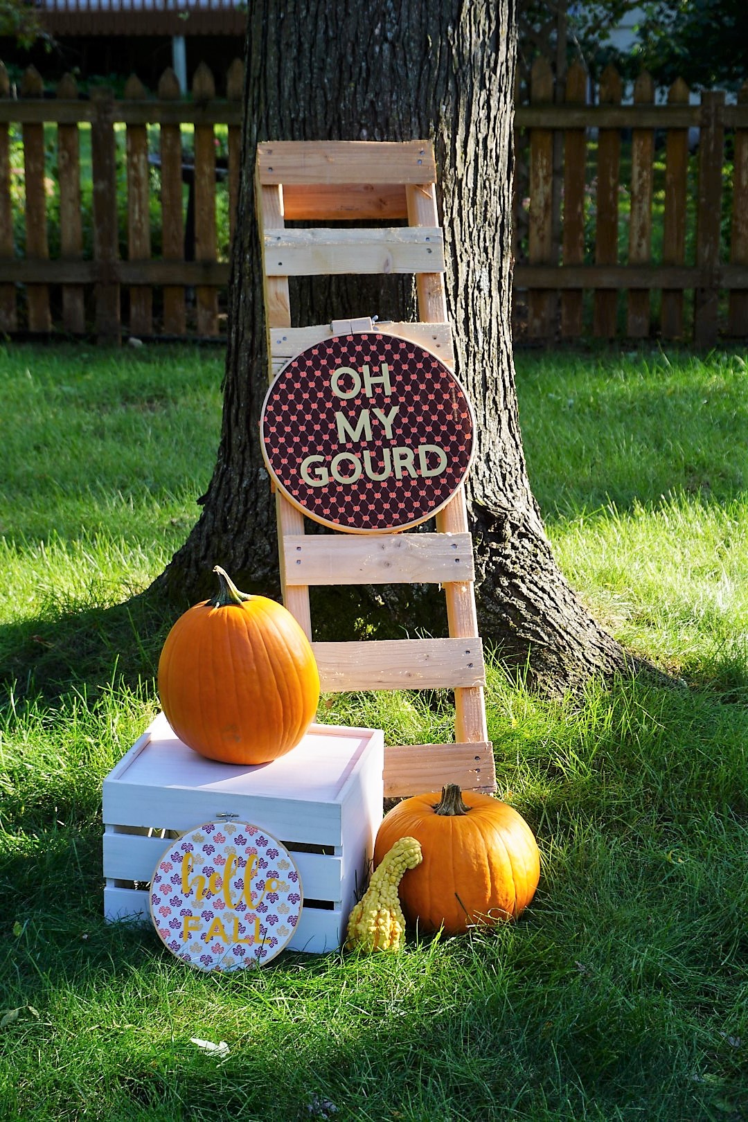  Circuit ion-on and embroidery hoop make for great fall party decor. Click here to re-create this fun fall party! | Legally Crafty #fallparty #bonfire #girlsnightin #girlsnight #basicfallgirl 