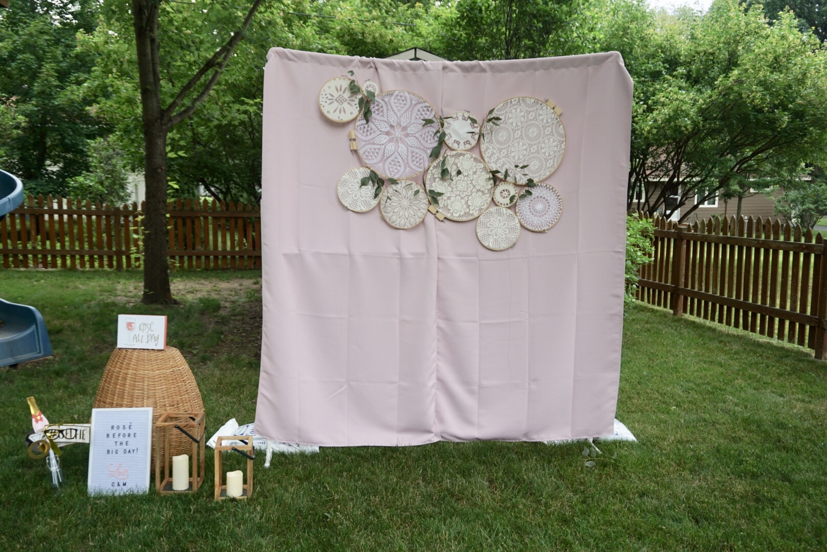  Boho bridal shower DIY photobooth 
