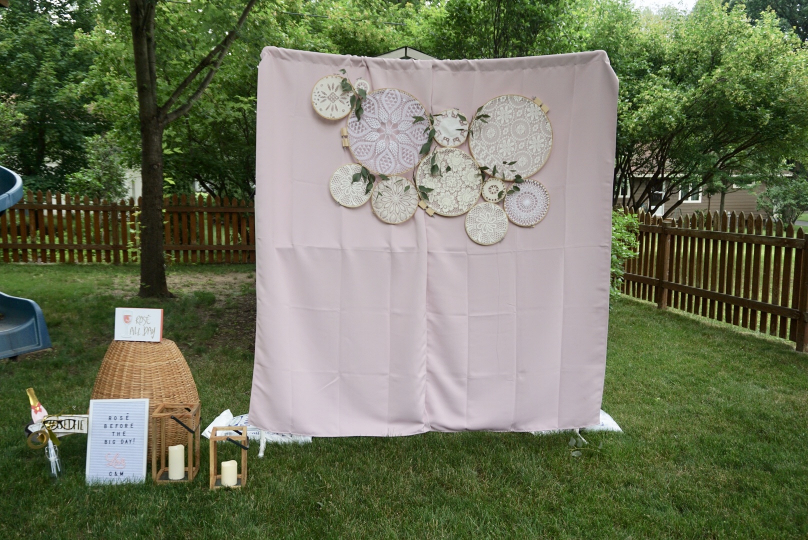 Boho bridal shower DIY photobooth