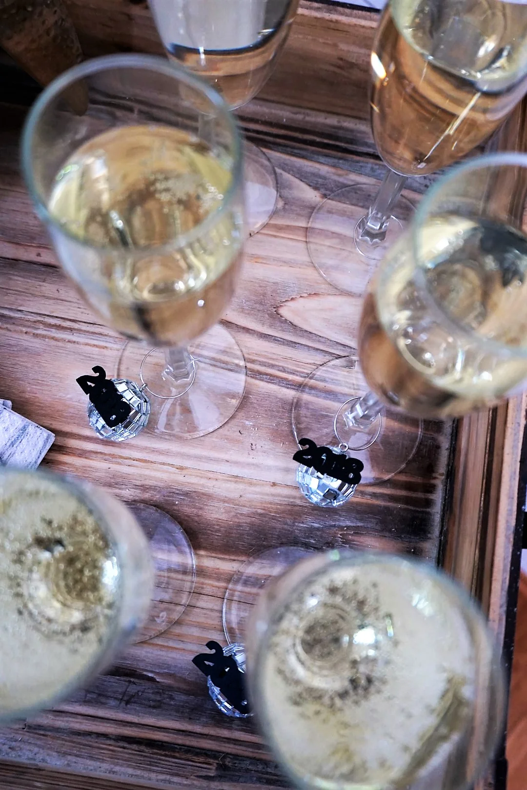 Wine &amp; Dine: DIY New Year's Dinner Table + Wine Charms