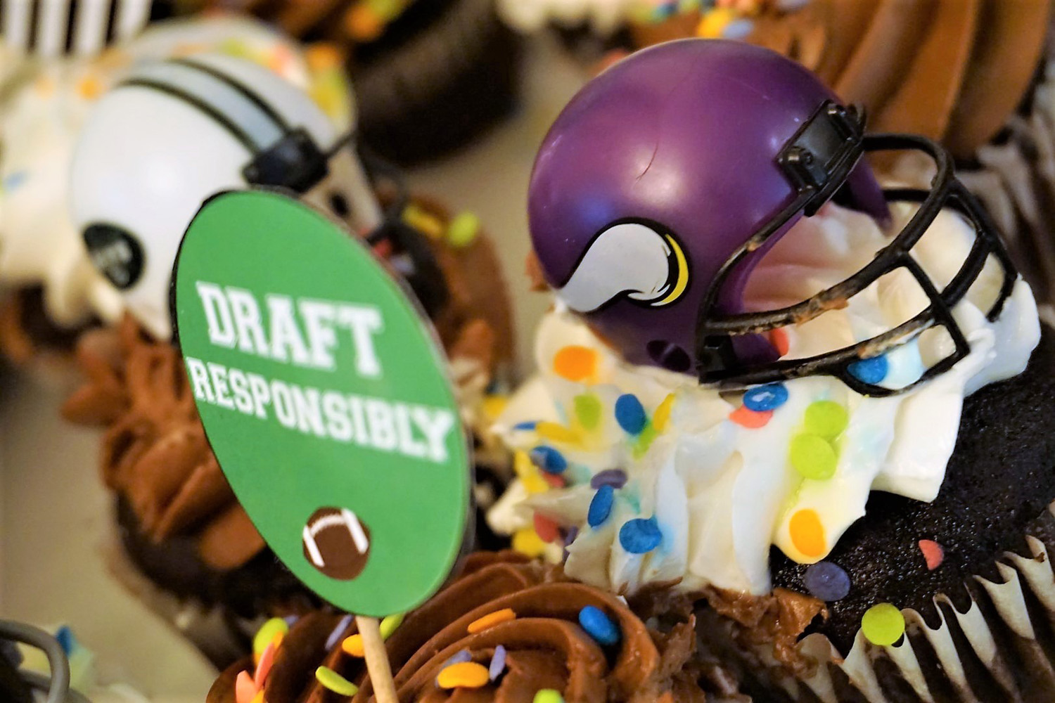  Draft responsibility cupcake toppers for fantasy football draft party 