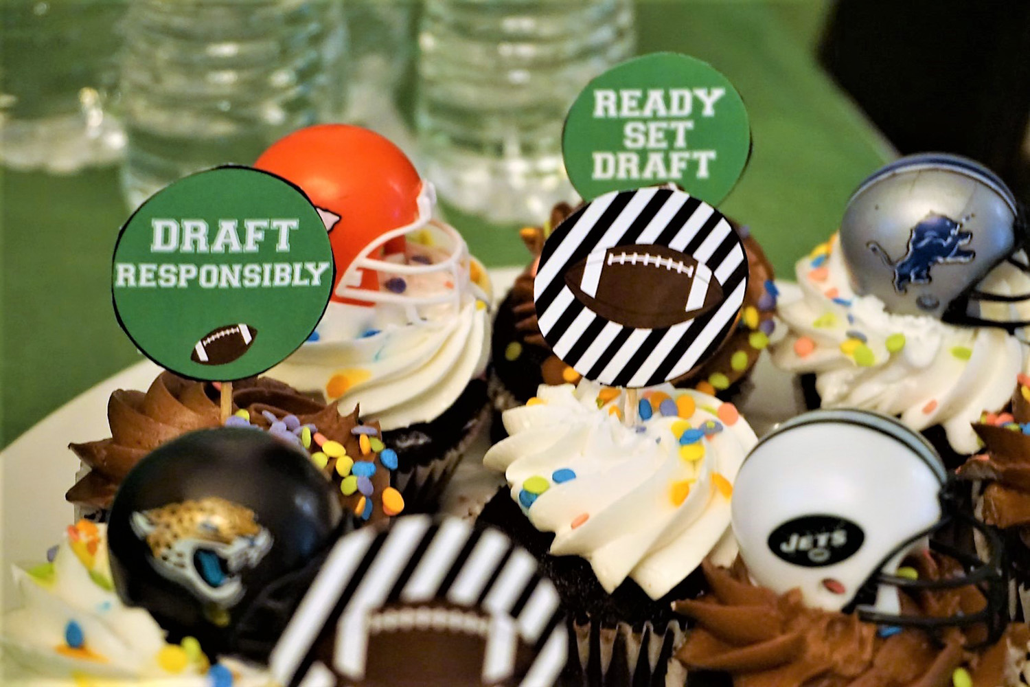  Use football themed printables to decorate cupcakes for fantasy football draft 