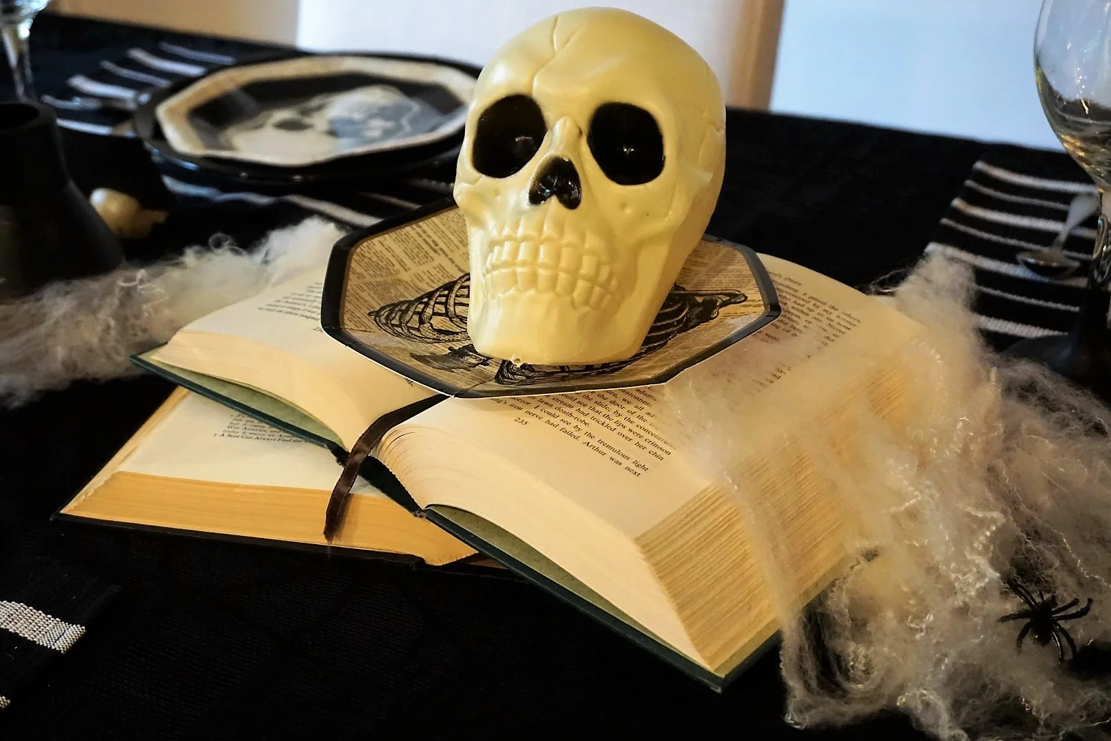 Spooktacular Skulls: A DIY Halloween Tablescape