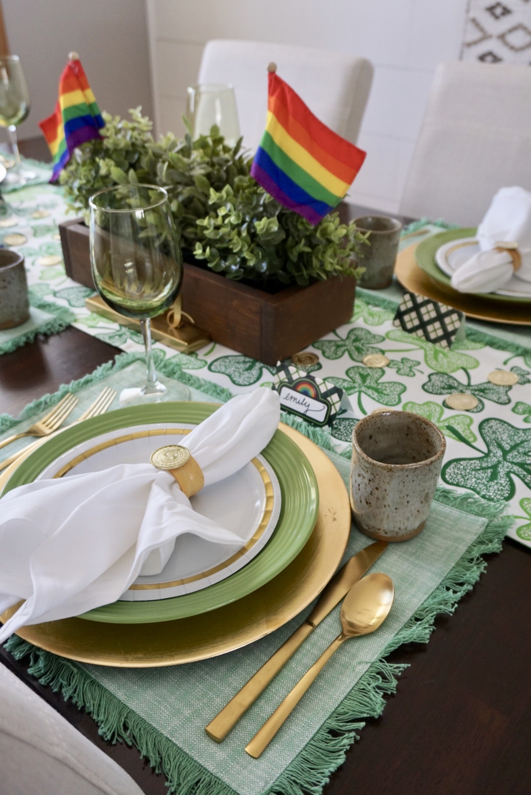  St. Patrick’s Day place setting on a budget with items from Target, Dollar Tree, and thrift stores! 