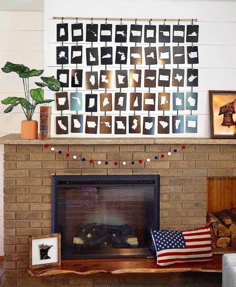 4th of July mantel with patriotic decorations