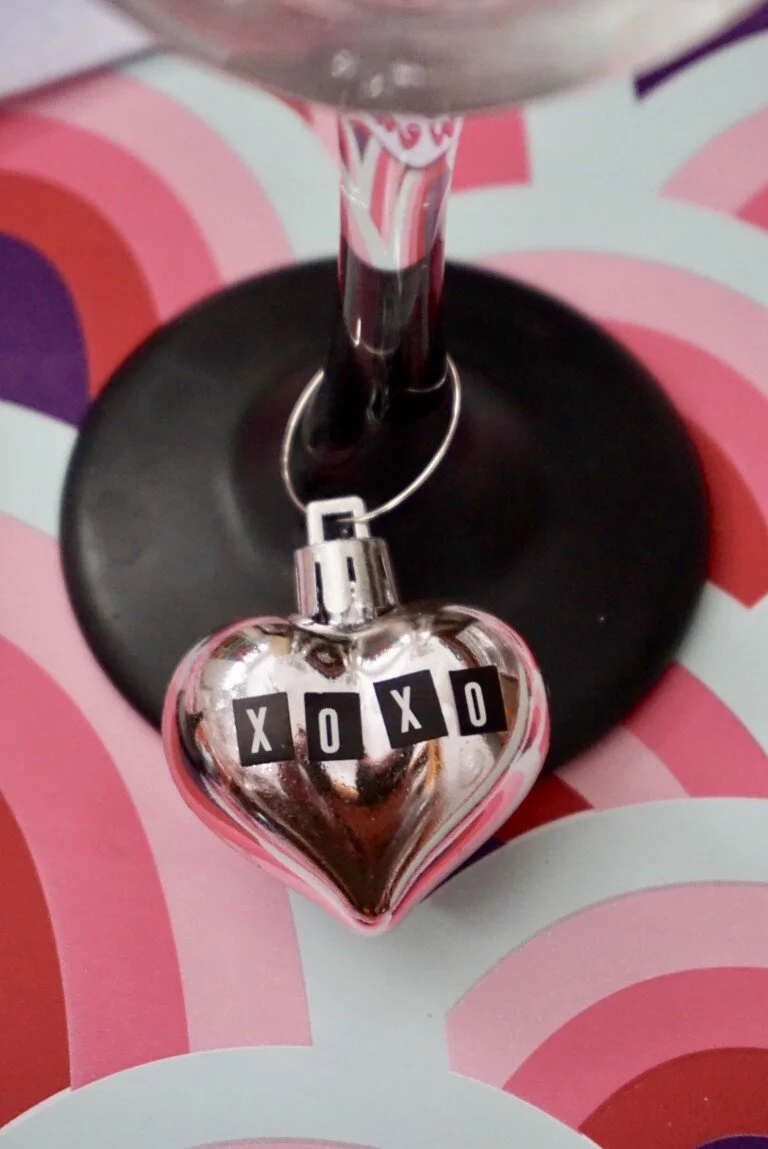 XOXO wine charm