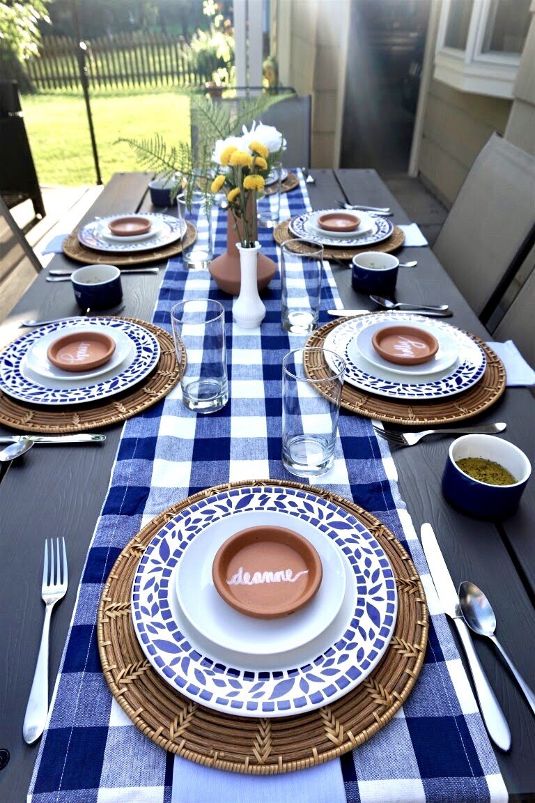 Summer Dinner Party table