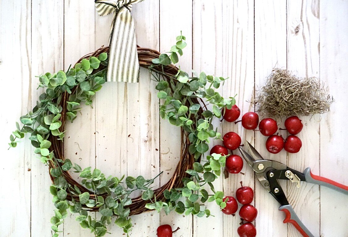 Apple wreath greenery