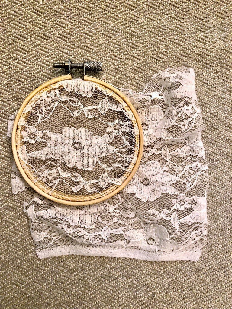  Lace and embroidery hoop 