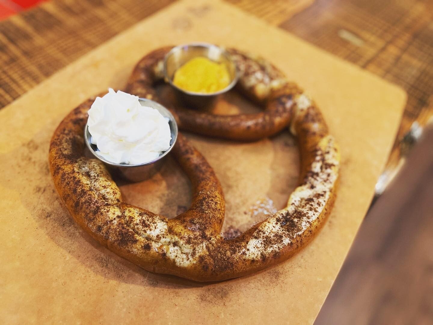 Celebrating Winterfest this weekend with a new pretzel of the month! 
.
Meet the Pumpkin Pie Pretzel!
.
A Giant Hand Twisted Bavarian Pretzel with a Honey Buttered Crust and Pumpkin Pie Seasoning. Served with a House-Made Pumpkin Pie Cream Cheese Dip